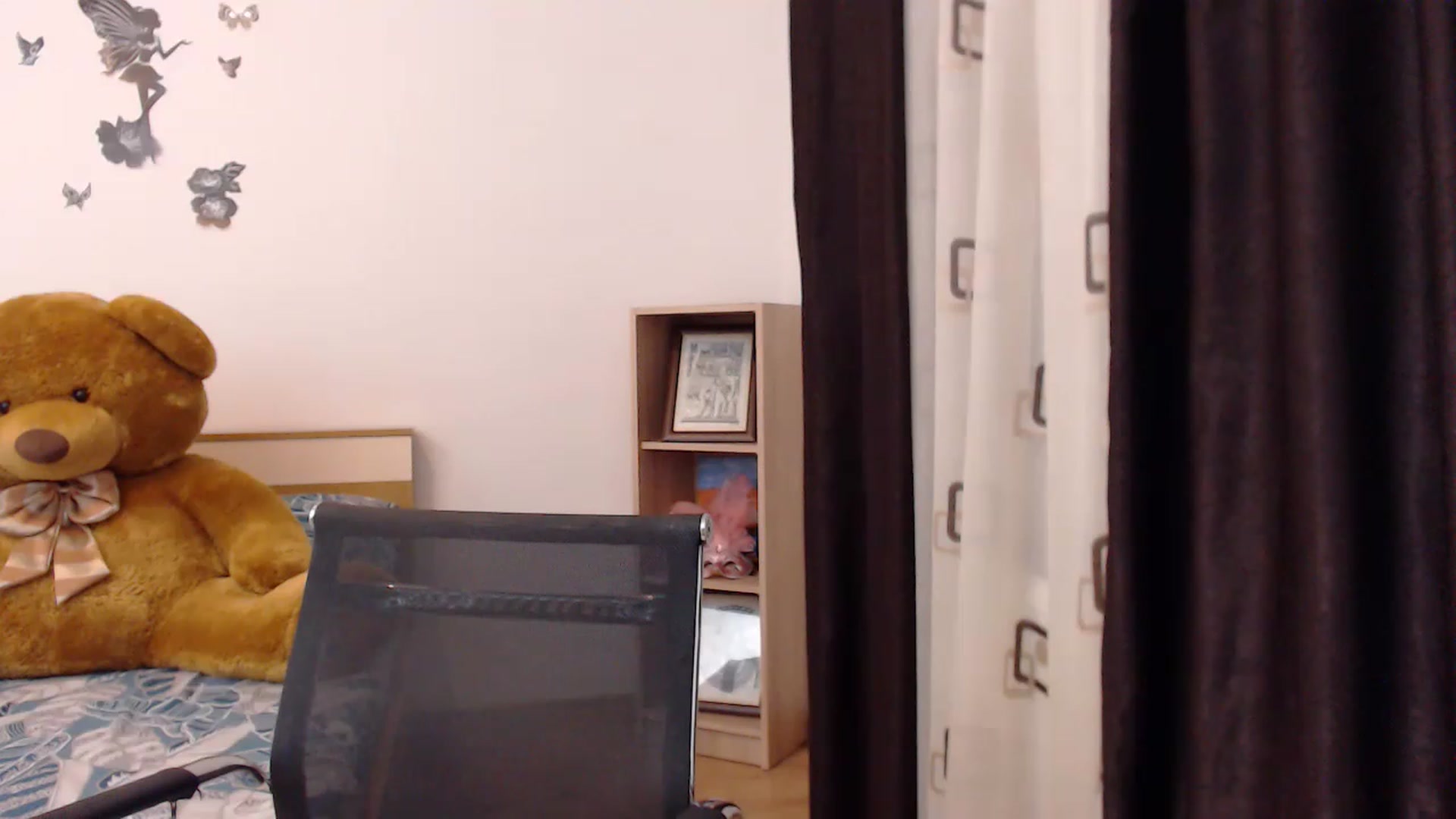Gallery image thumbnail from THE_Lory's myfreecams stream on, 11/15/2022, 01:05 image 14 of 20