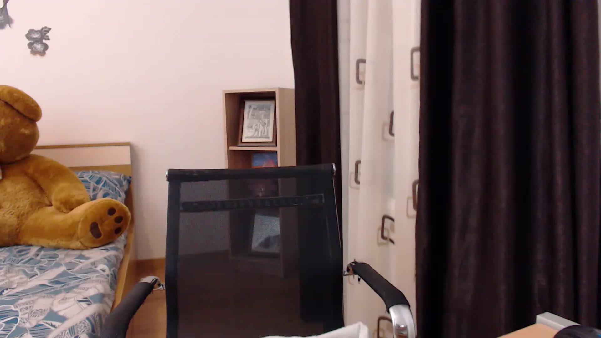 Gallery image thumbnail from THE_Lory's myfreecams stream on, 11/15/2022, 01:05 image 20 of 20