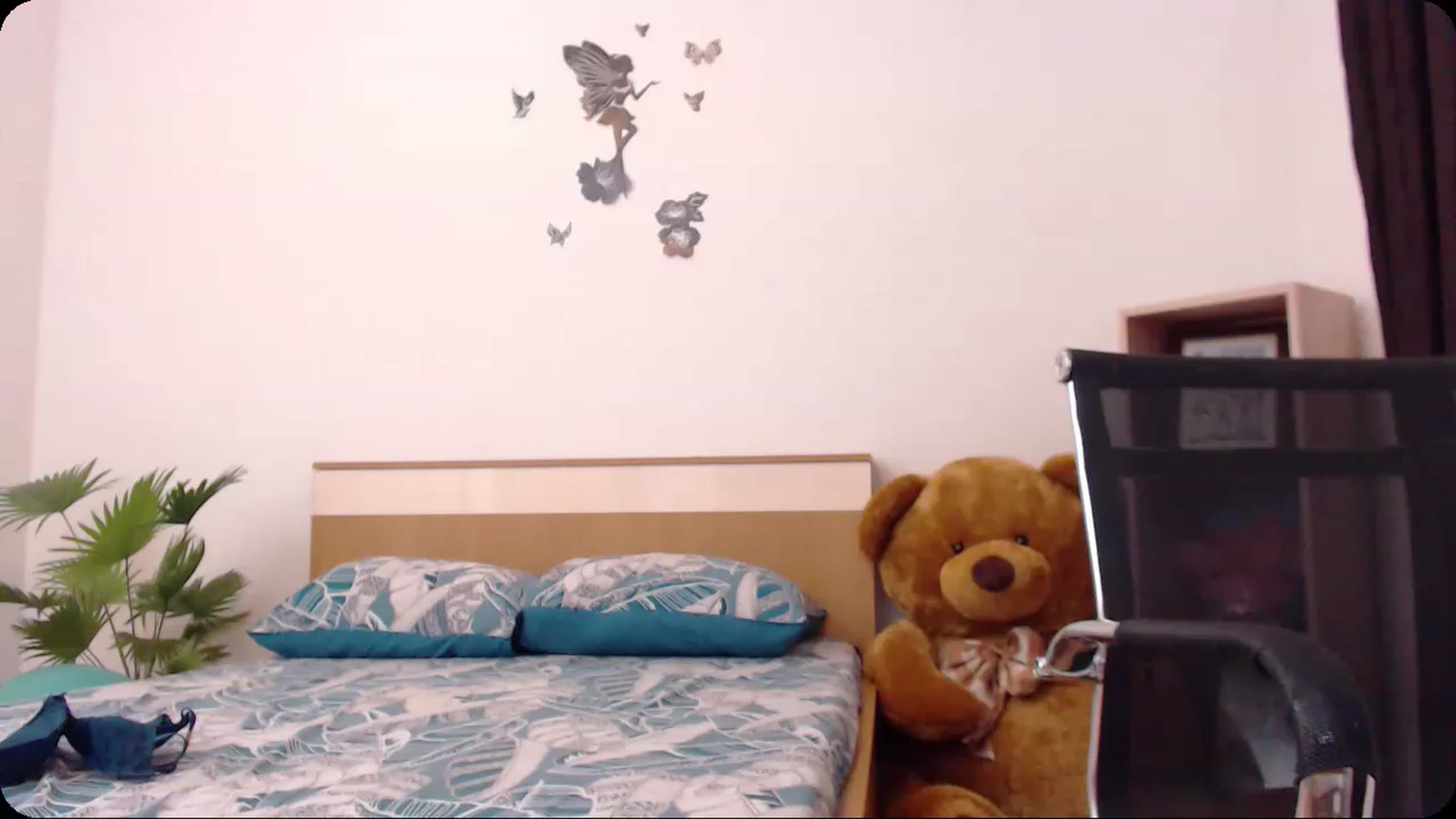 Gallery image thumbnail from THE_Lory's myfreecams stream on, 11/15/2022, 23:45 image 10 of 20