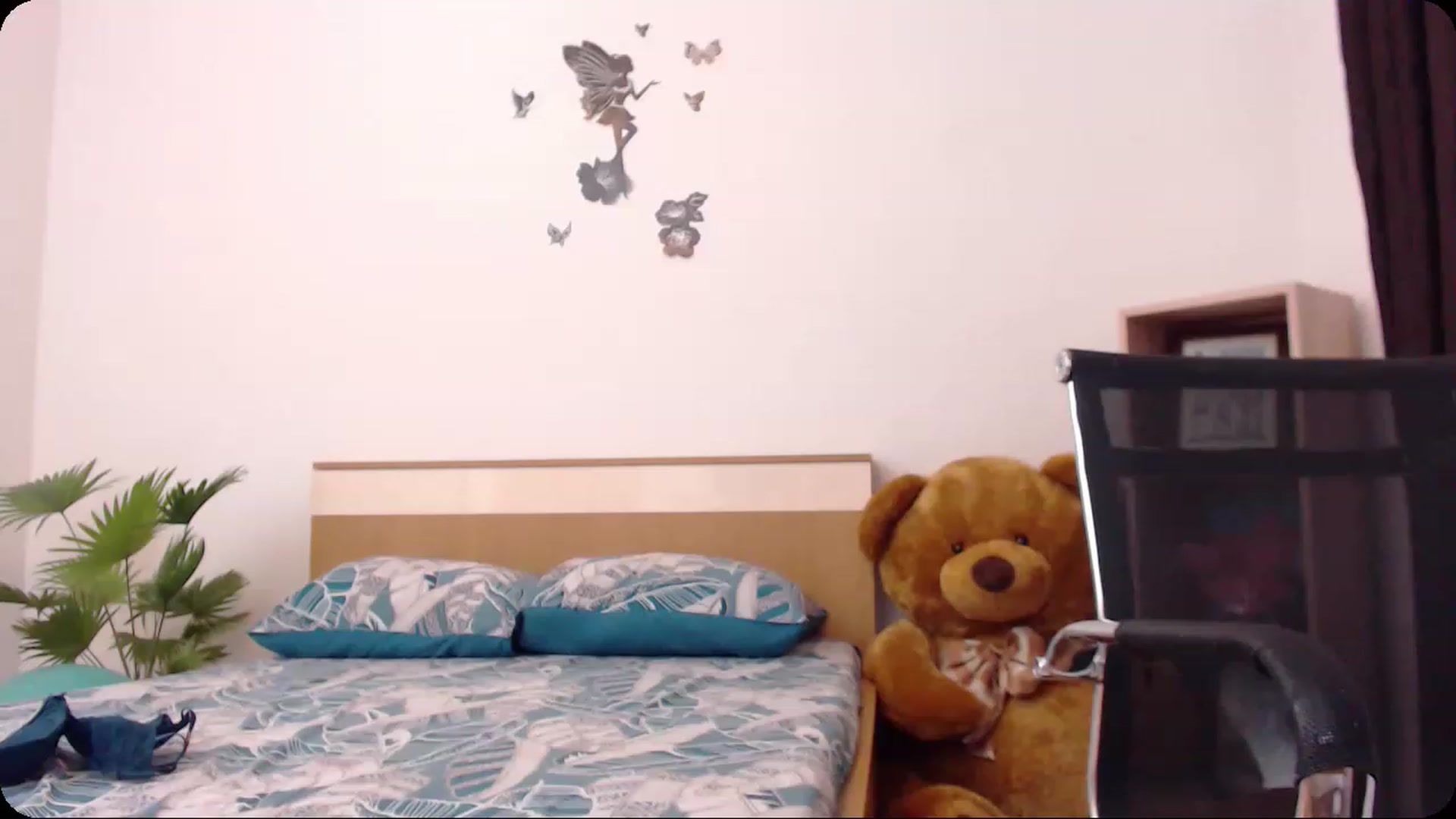 Gallery image thumbnail from THE_Lory's myfreecams stream on, 11/15/2022, 23:45 image 11 of 20