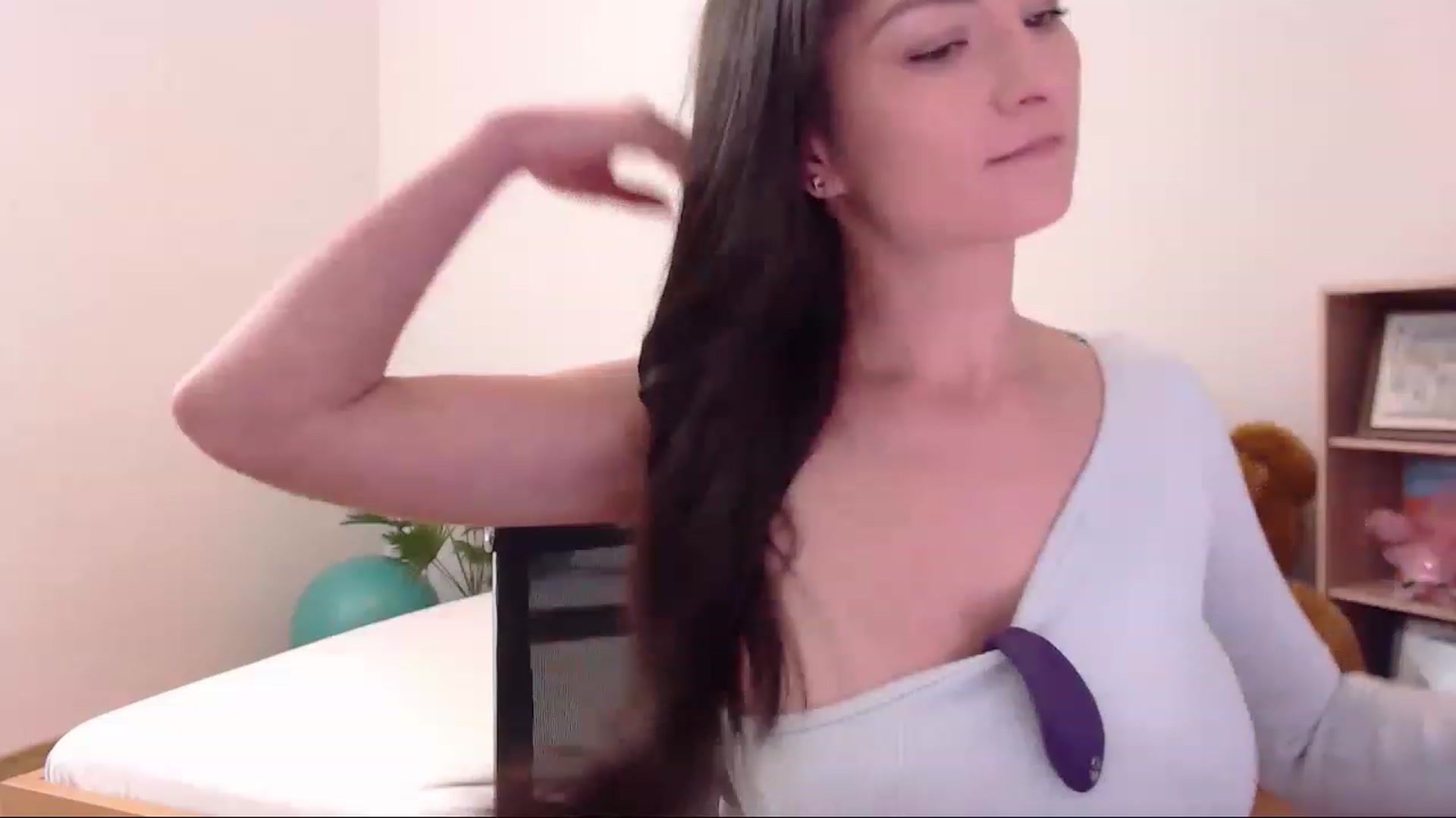 Gallery image thumbnail from THE_Lory's myfreecams stream on, 11/18/2022, 24:20 image 18 of 20