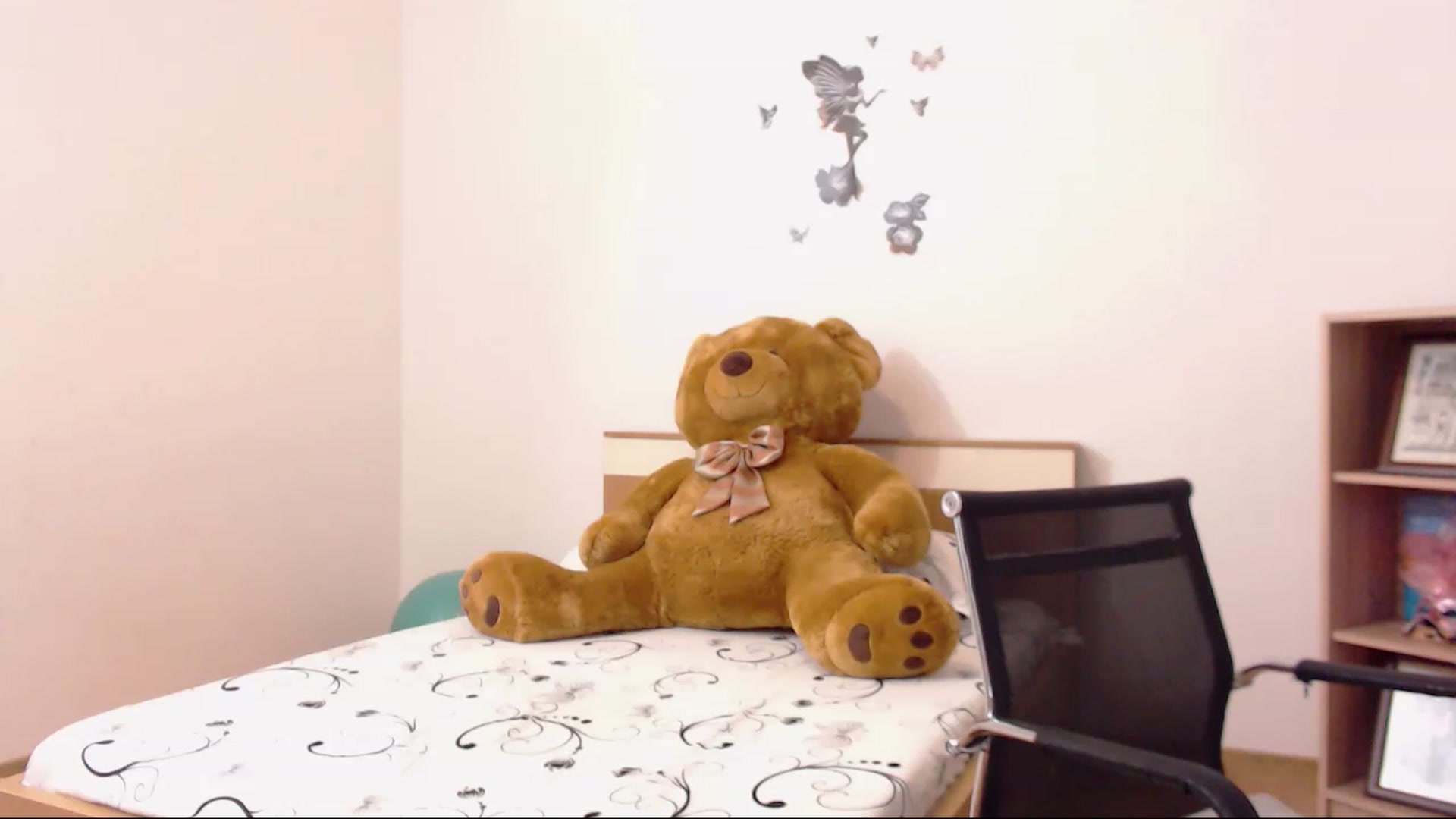 Gallery image thumbnail from THE_Lory's myfreecams stream on, 12/01/2022, 22:58 image 19 of 20