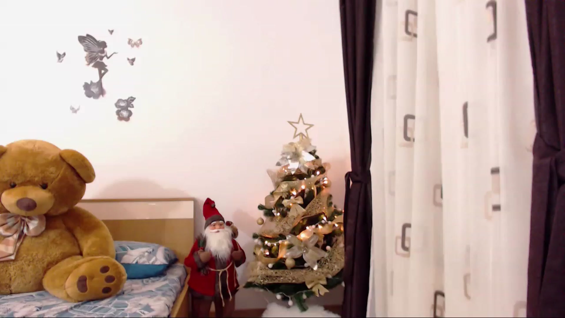 Gallery image thumbnail from THE_Lory's myfreecams stream on, 12/08/2022, 24:19 image 20 of 20