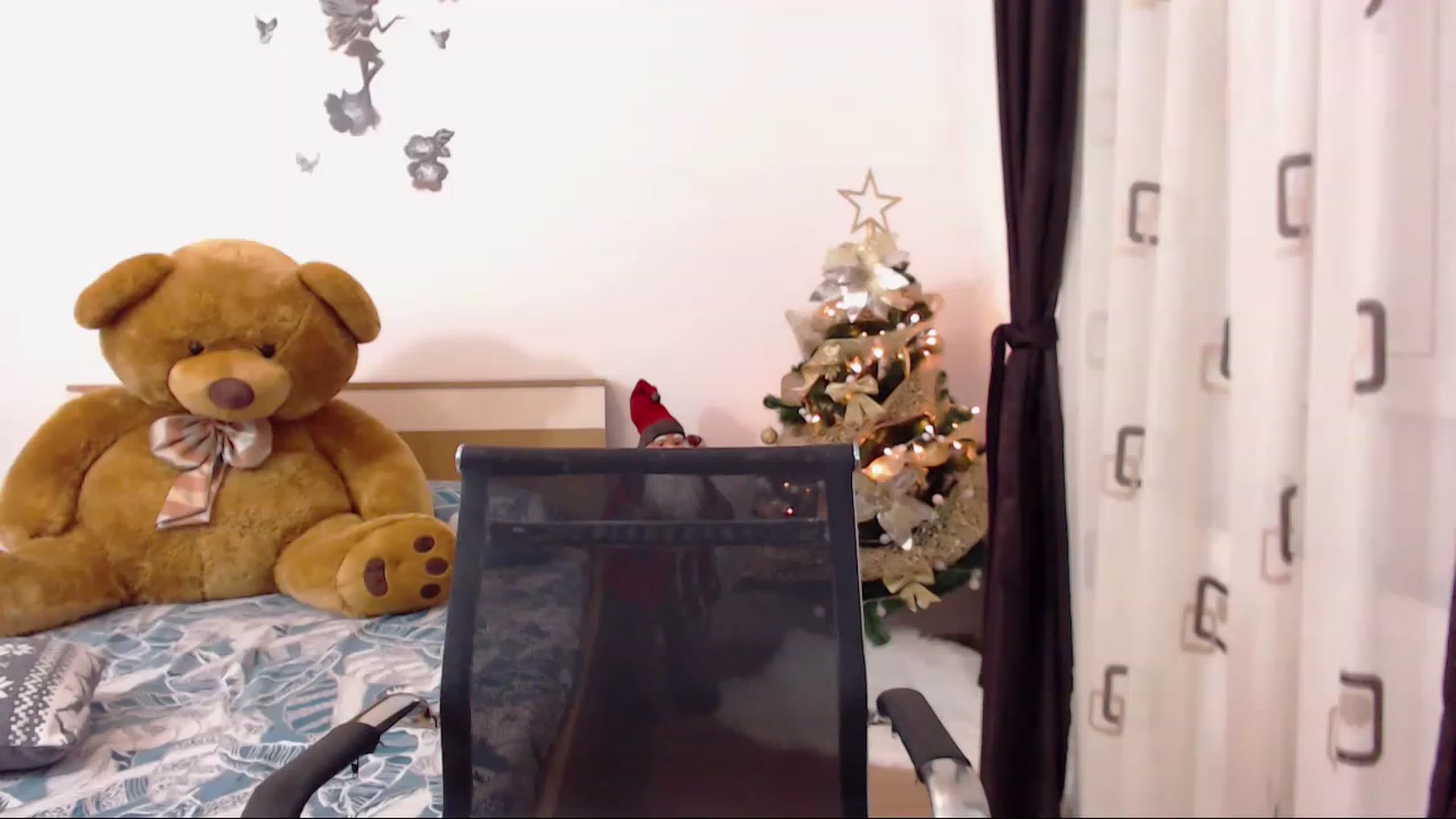 Gallery image thumbnail from THE_Lory's myfreecams stream on, 12/09/2022, 01:14 image 12 of 20