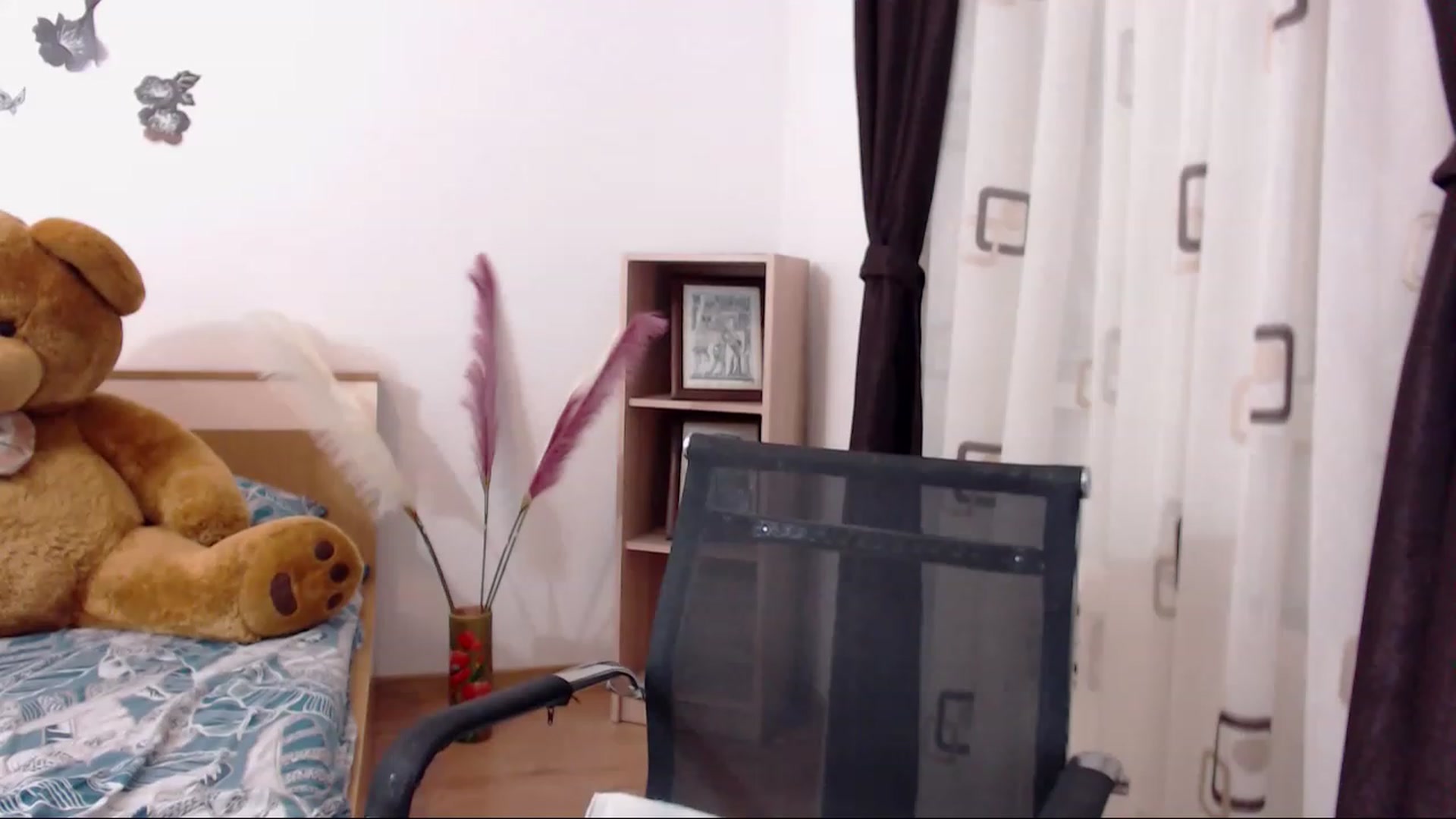 Gallery image thumbnail from THE_Lory's myfreecams stream on, 01/16/2023, 01:16 image 6 of 20