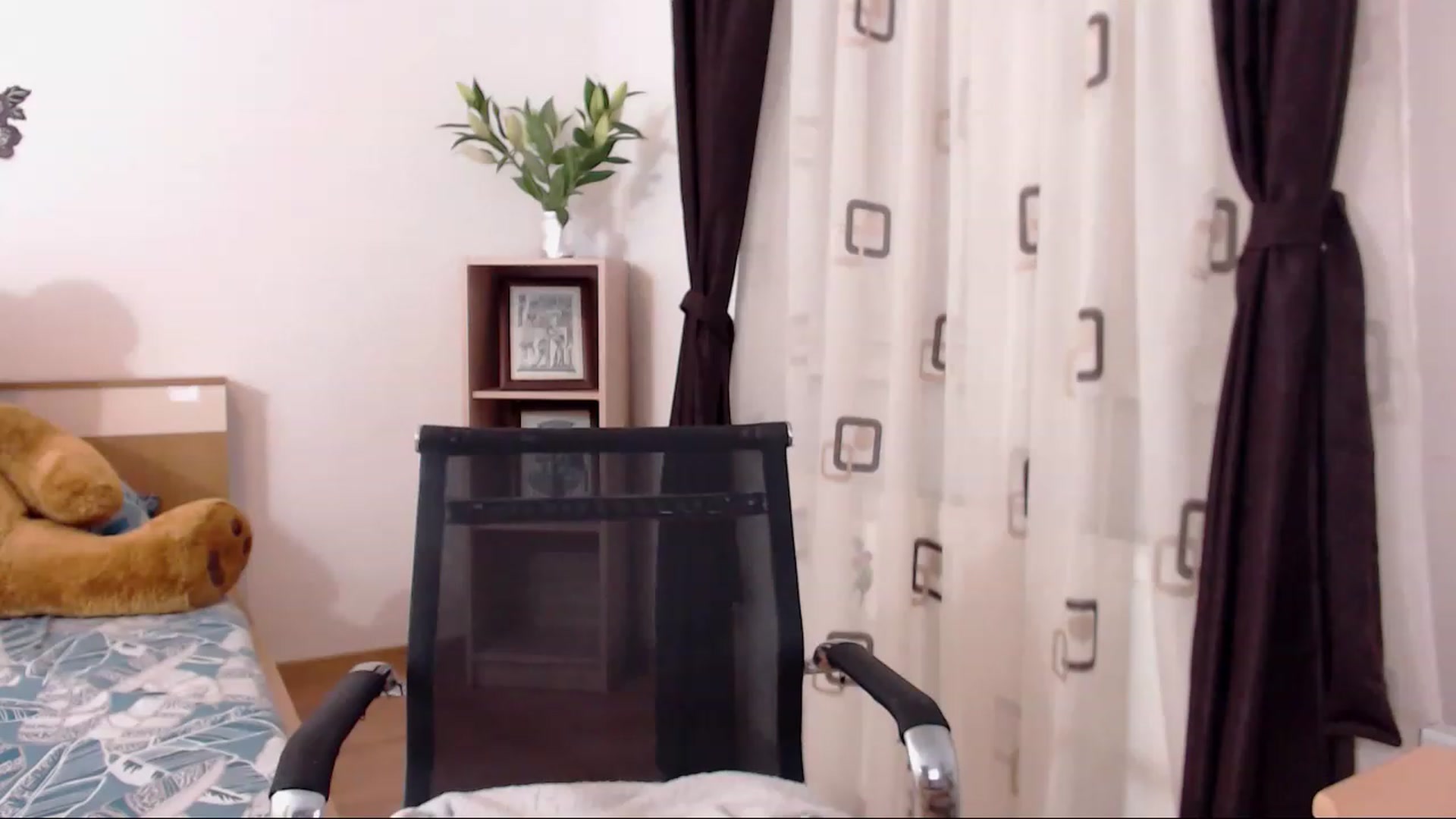 Gallery image thumbnail from THE_Lory's myfreecams stream on, 01/28/2023, 24:12 image 3 of 20