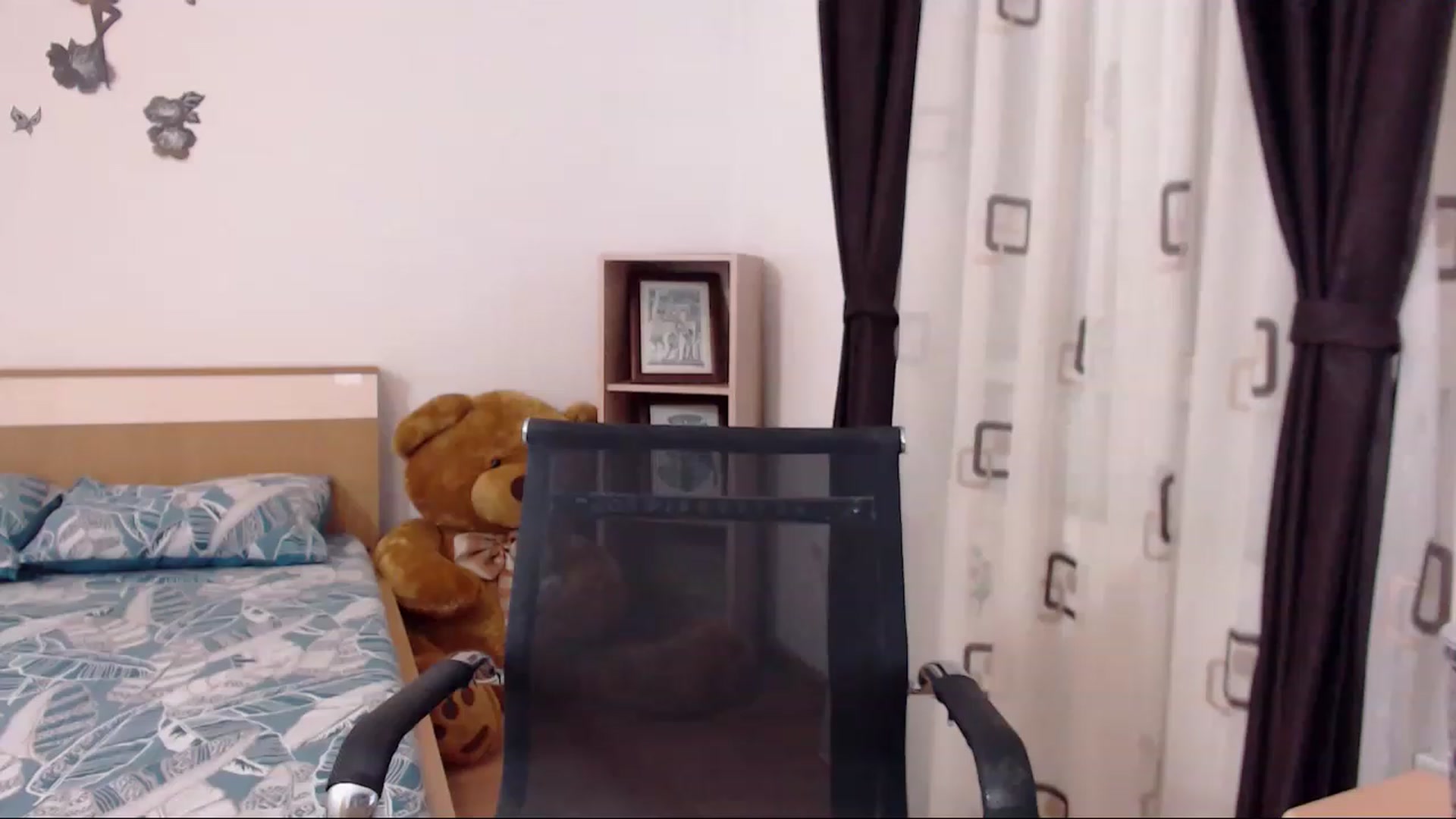 Gallery image thumbnail from THE_Lory's myfreecams stream on, 03/22/2023, 24:05 image 13 of 20
