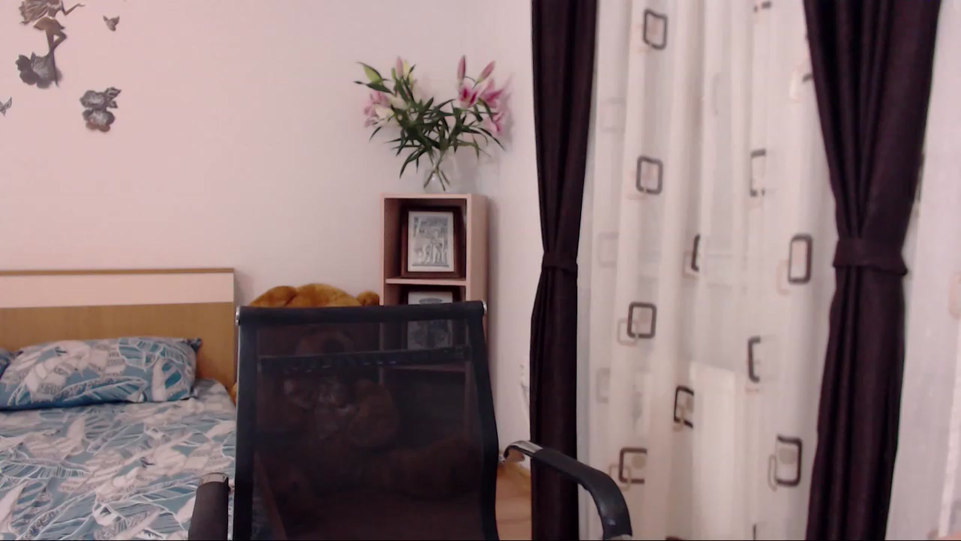 Gallery image thumbnail from THE_Lory's myfreecams stream on, 03/24/2023, 01:29 image 1 of 20