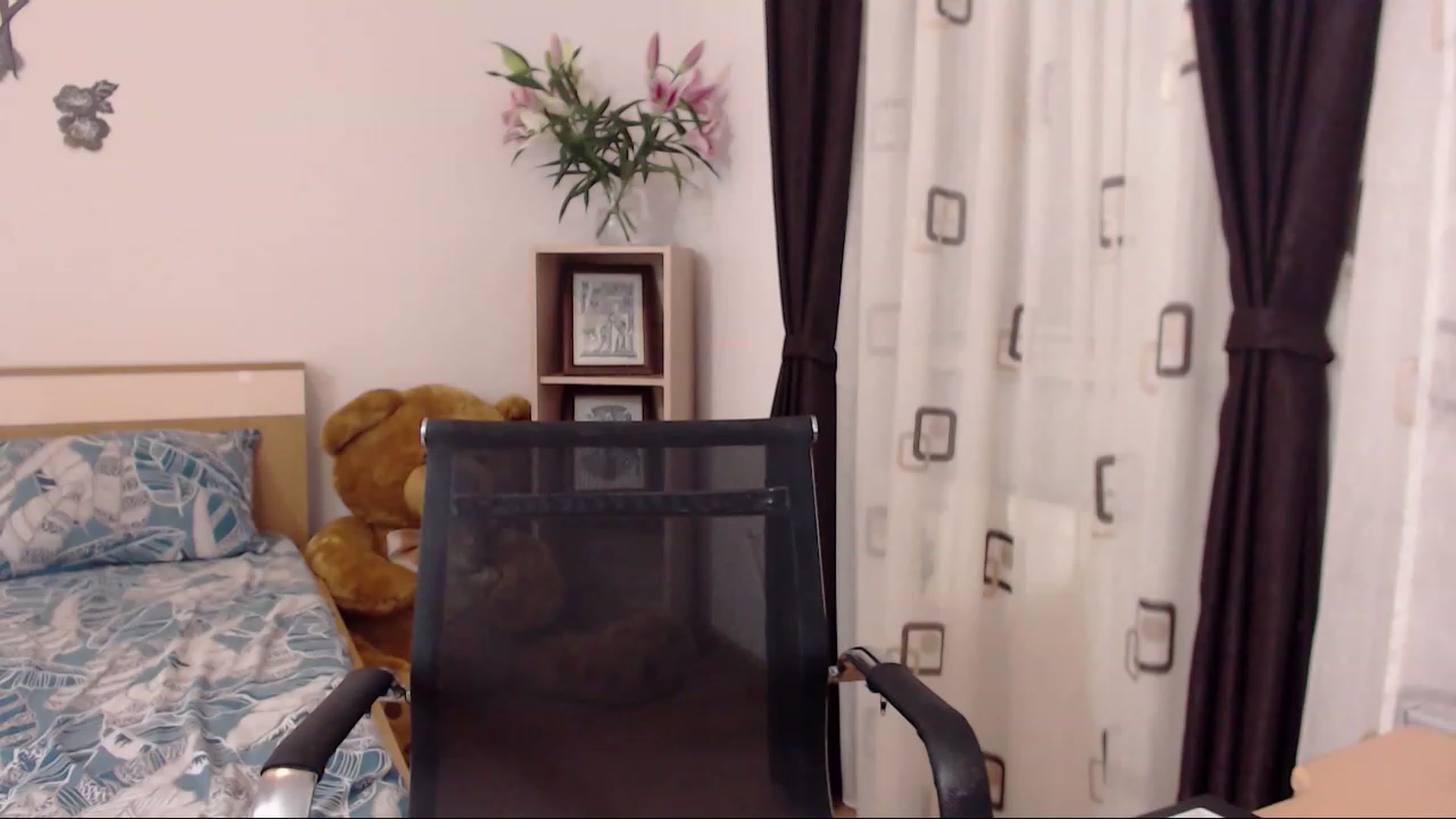 Gallery image thumbnail from THE_Lory's myfreecams stream on, 03/24/2023, 01:29 image 20 of 20