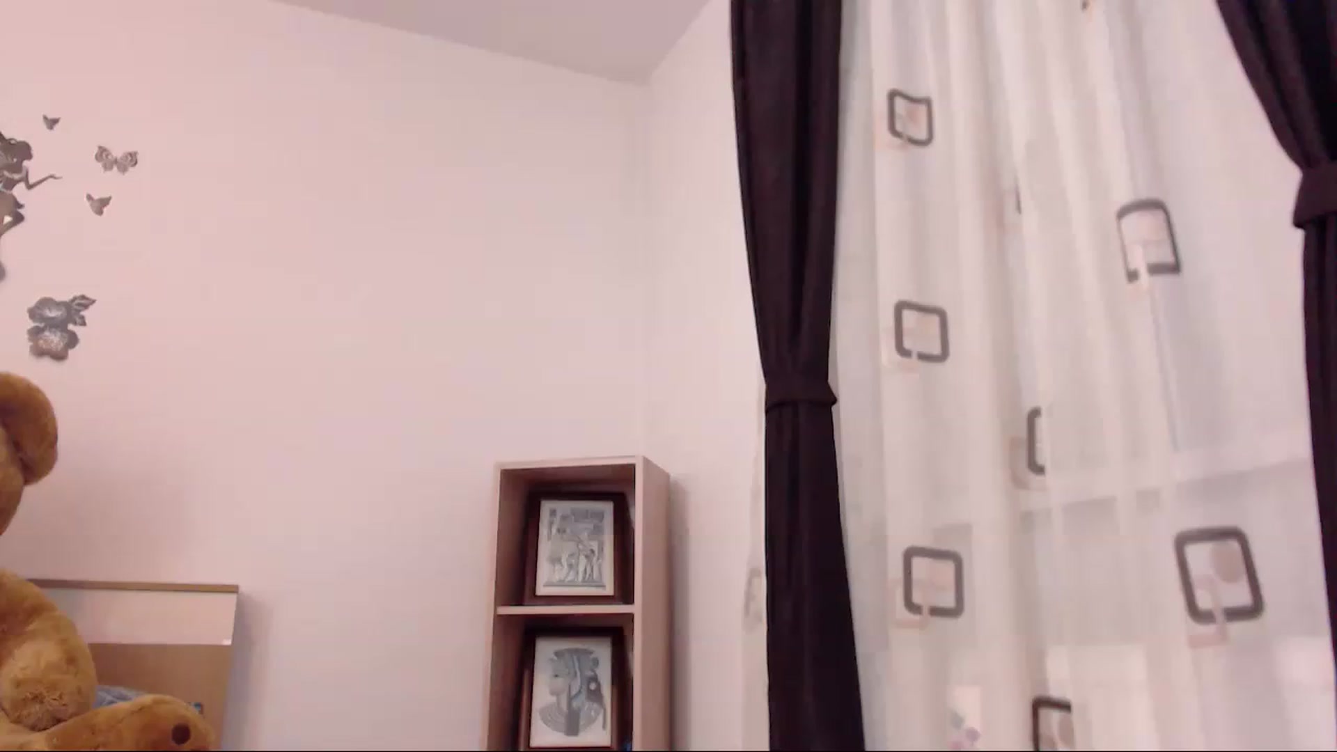 Gallery image thumbnail from THE_Lory's myfreecams stream on, 03/29/2023, 22:23 image 19 of 20