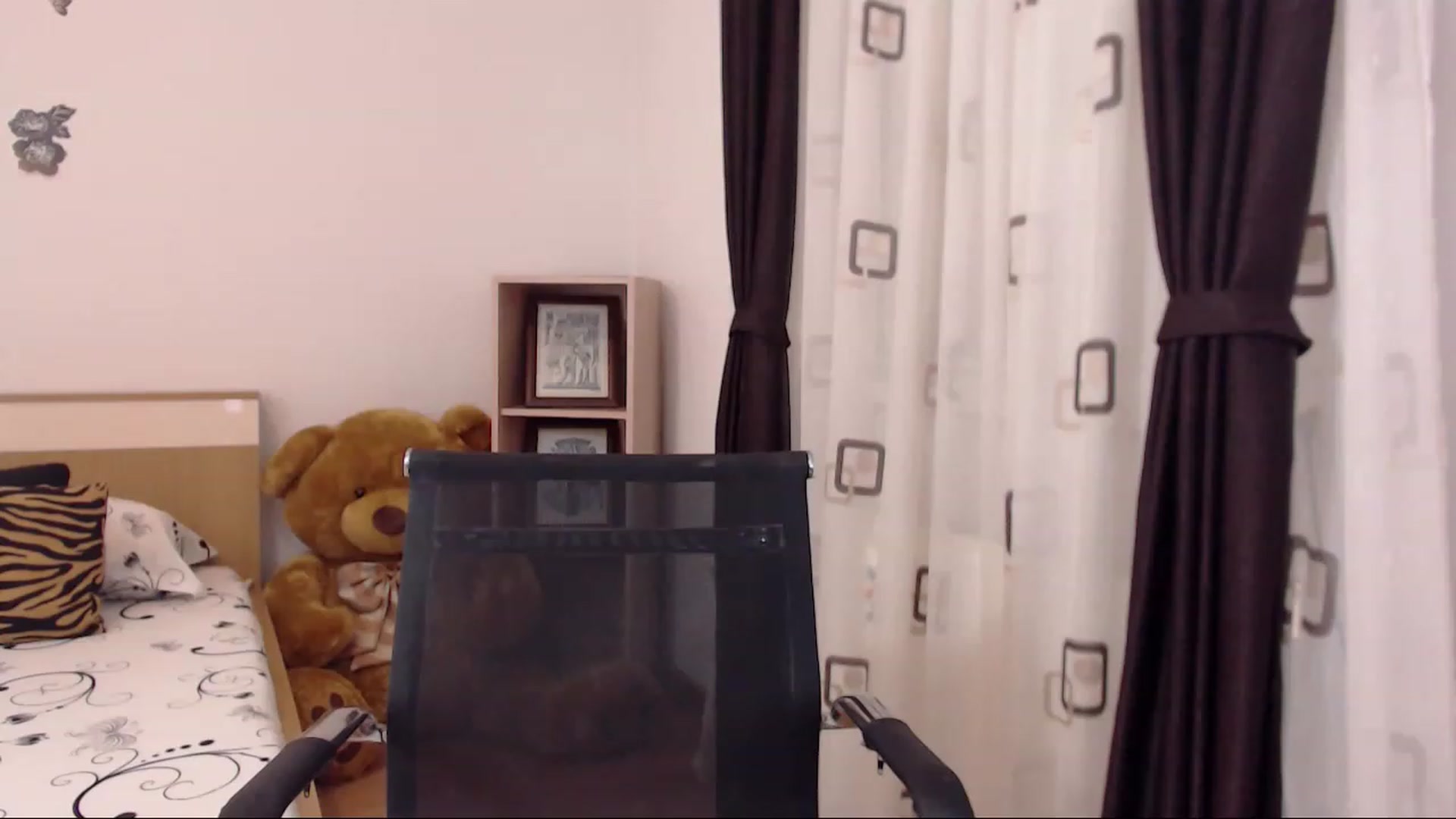 Gallery image thumbnail from THE_Lory's myfreecams stream on, 03/31/2023, 23:07 image 2 of 20
