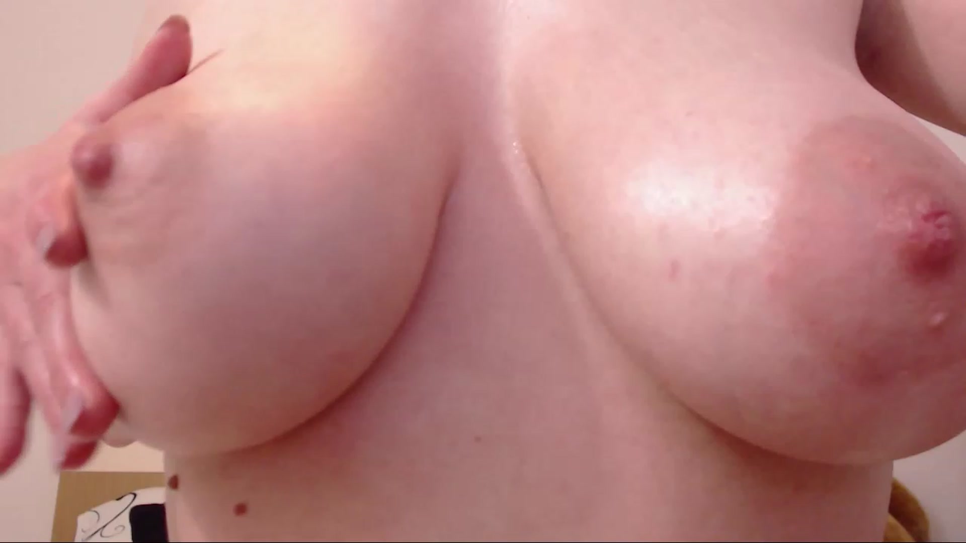 Gallery image thumbnail from THE_Lory's myfreecams stream on, 04/10/2023, 24:44 image 7 of 20