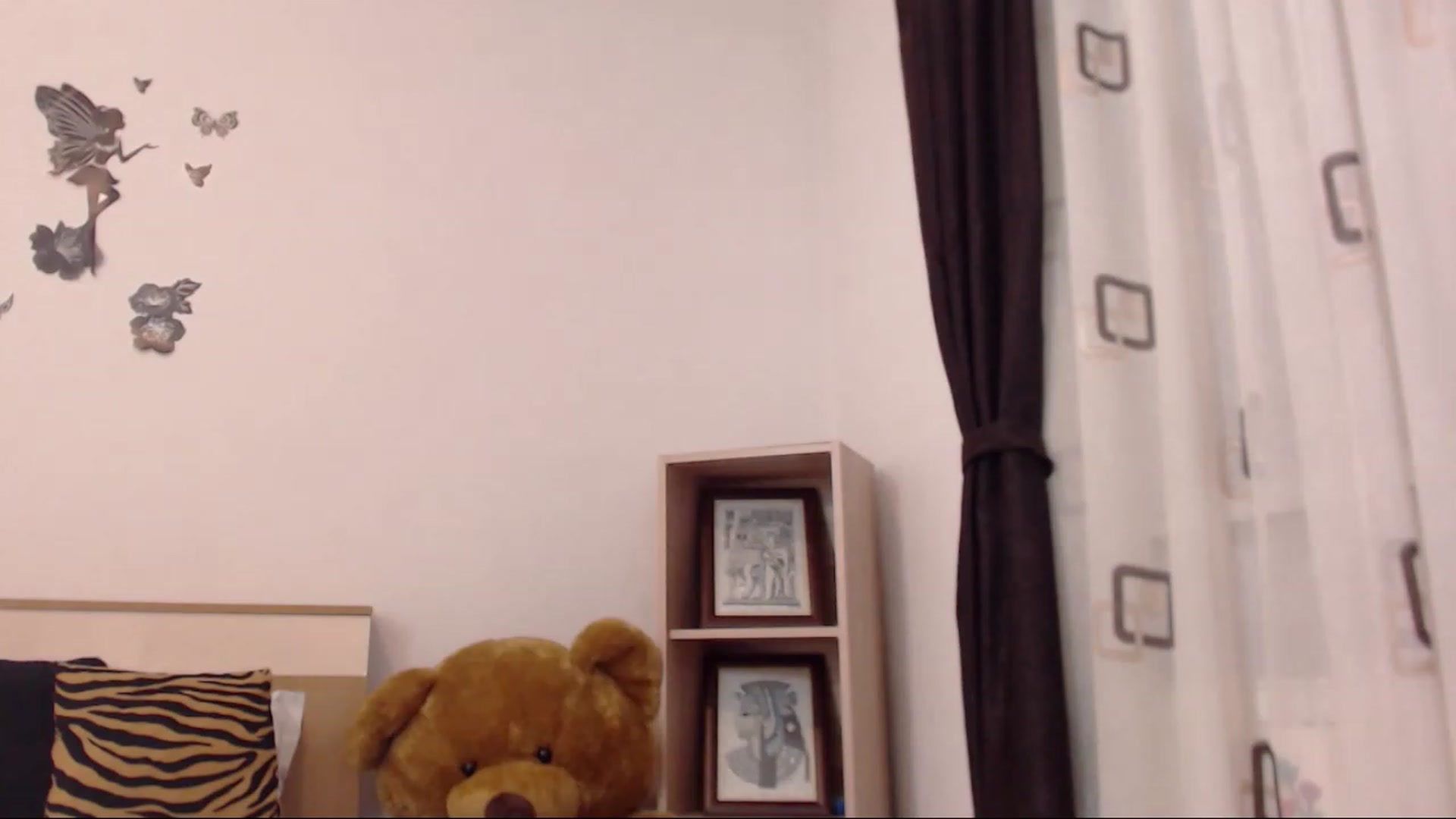 Gallery image thumbnail from THE_Lory's myfreecams stream on, 04/12/2023, 24:06 image 18 of 20