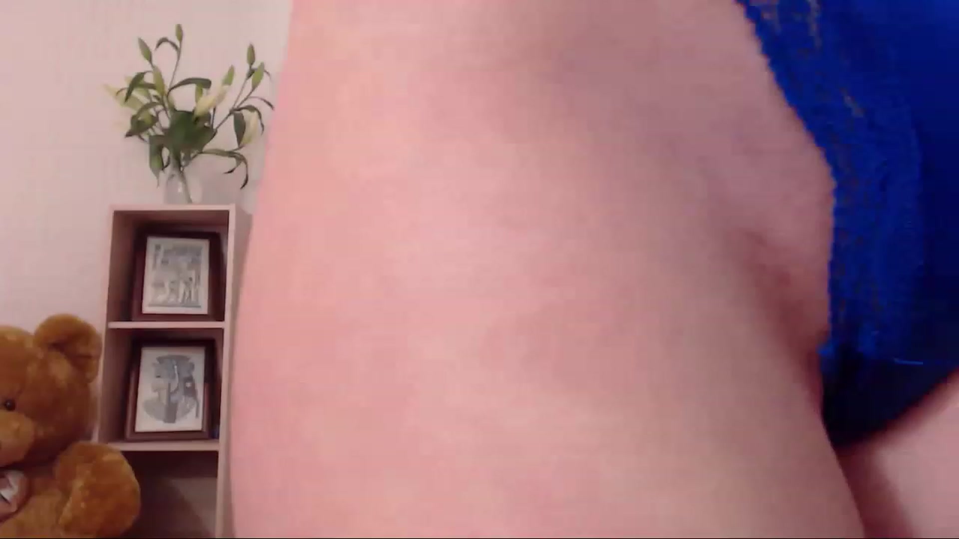 Gallery image thumbnail from THE_Lory's myfreecams stream on, 04/12/2023, 23:00 image 10 of 20