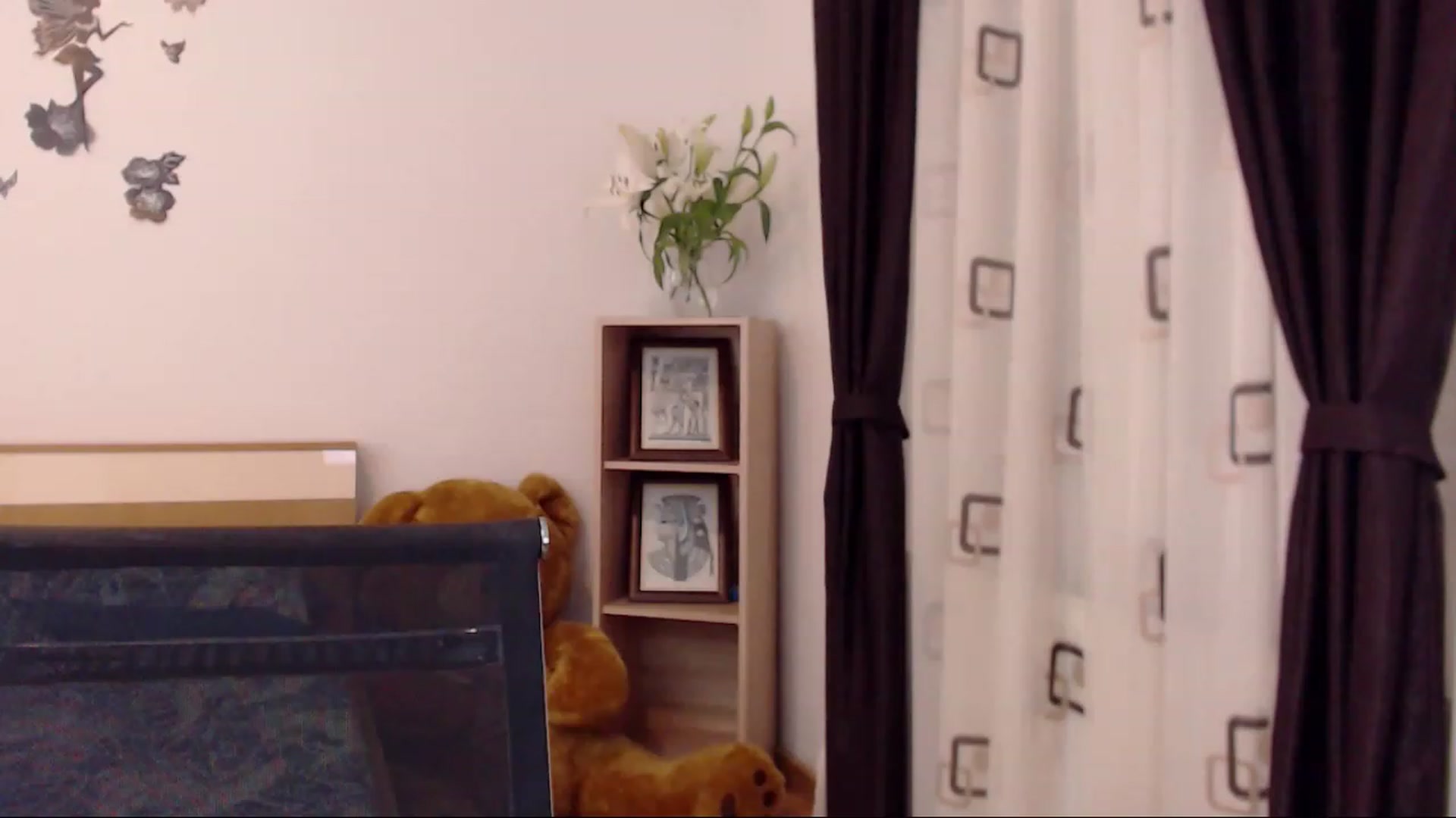 Gallery image thumbnail from THE_Lory's myfreecams stream on, 04/16/2023, 24:33 image 11 of 20