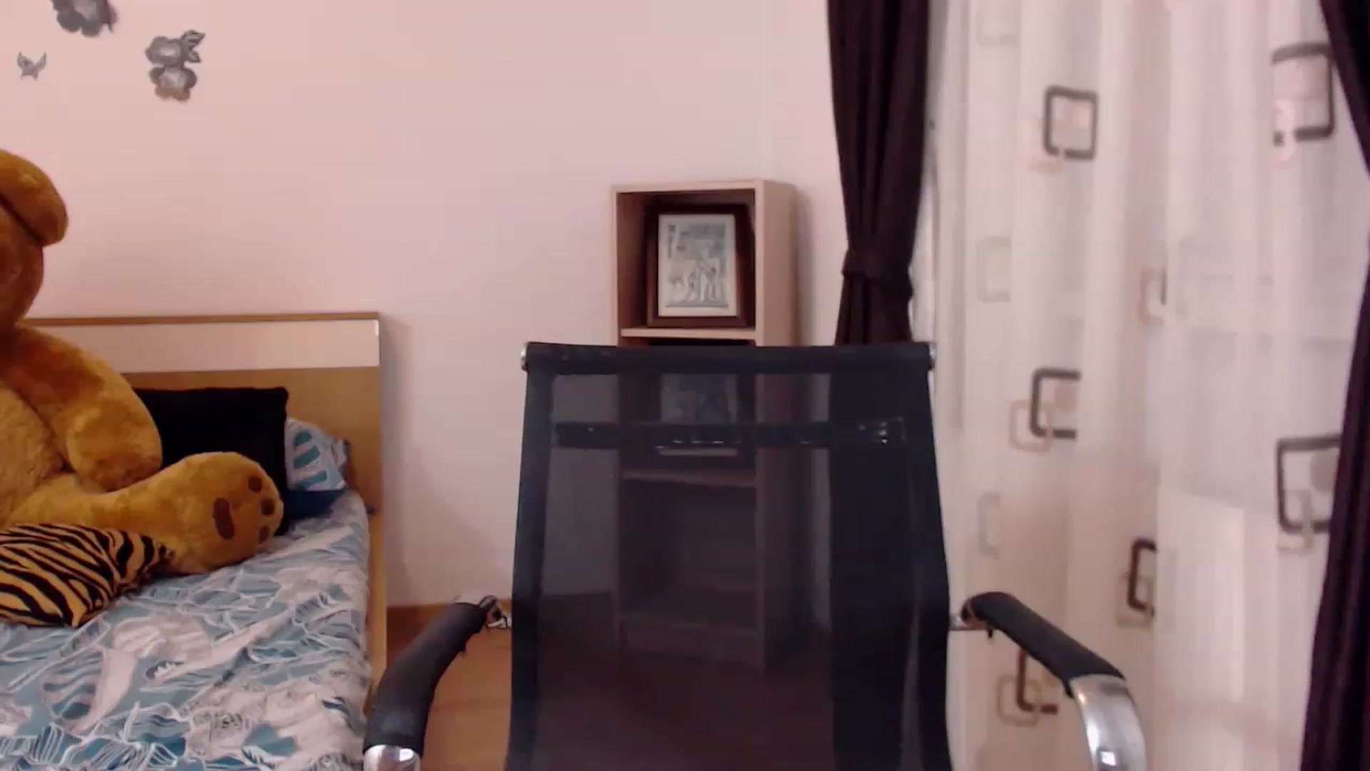 Gallery image thumbnail from THE_Lory's myfreecams stream on, 05/03/2023, 24:02 image 11 of 20