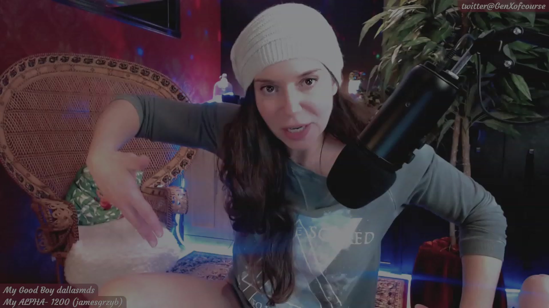 Gallery image thumbnail from THE_RED_ROOM's myfreecams stream on, 11/18/2022, 01:33 image 2 of 20