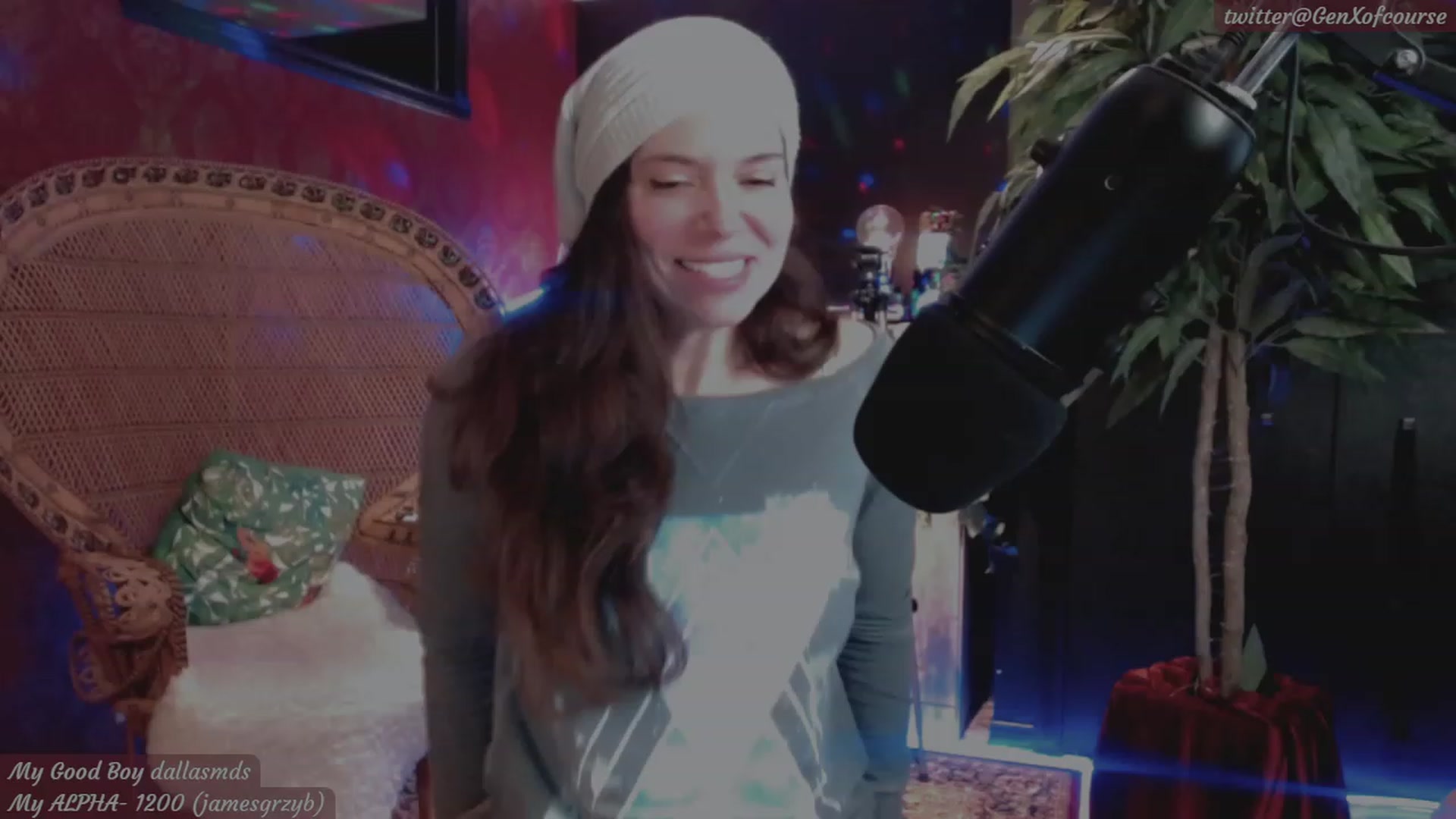 Gallery image thumbnail from THE_RED_ROOM's myfreecams stream on, 11/18/2022, 01:33 image 11 of 20