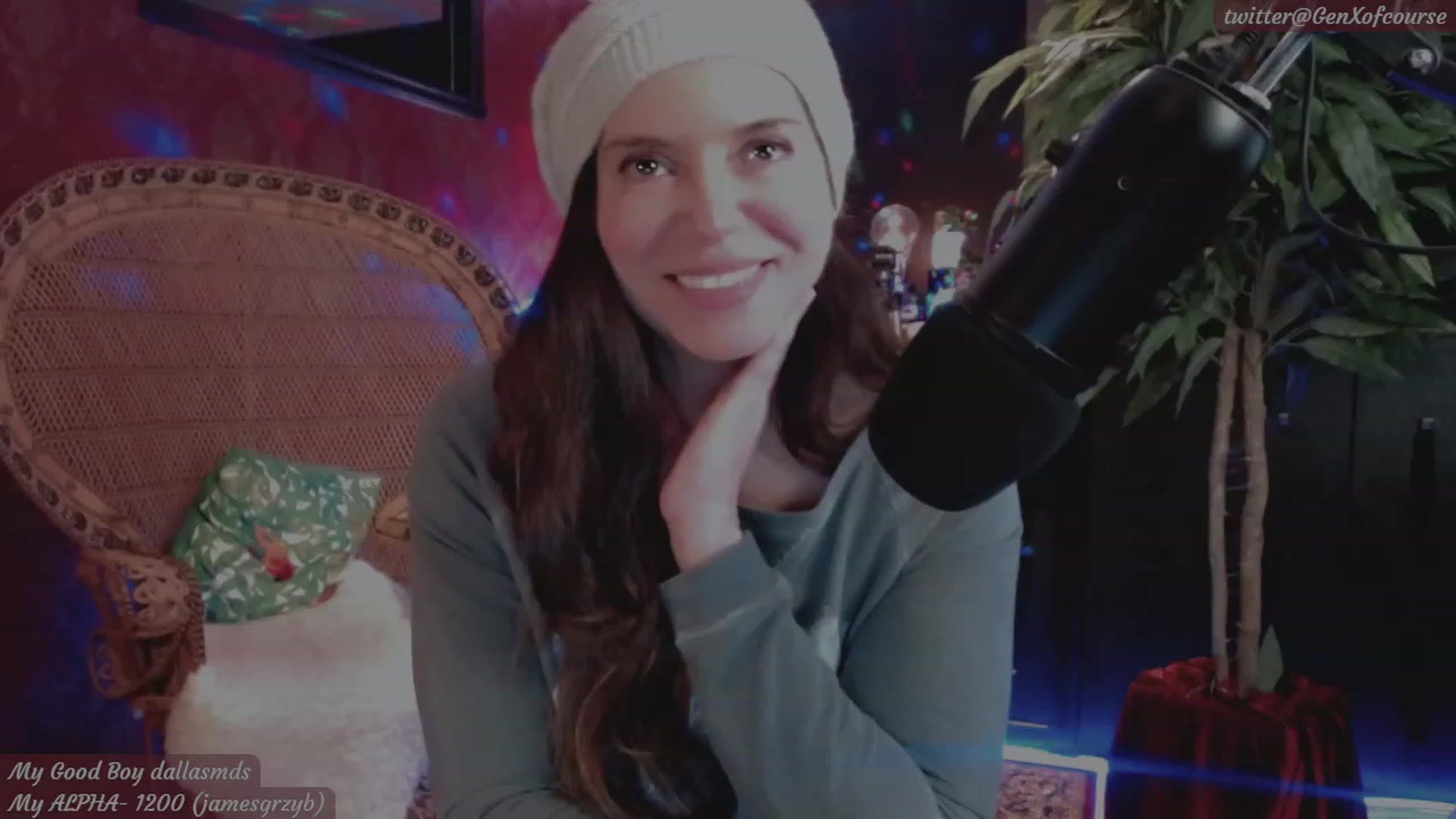 Gallery image thumbnail from THE_RED_ROOM's myfreecams stream on, 11/18/2022, 01:33 image 13 of 20