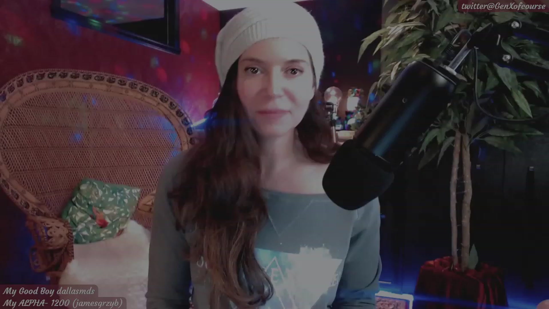 Gallery image thumbnail from THE_RED_ROOM's myfreecams stream on, 11/18/2022, 01:33 image 9 of 20