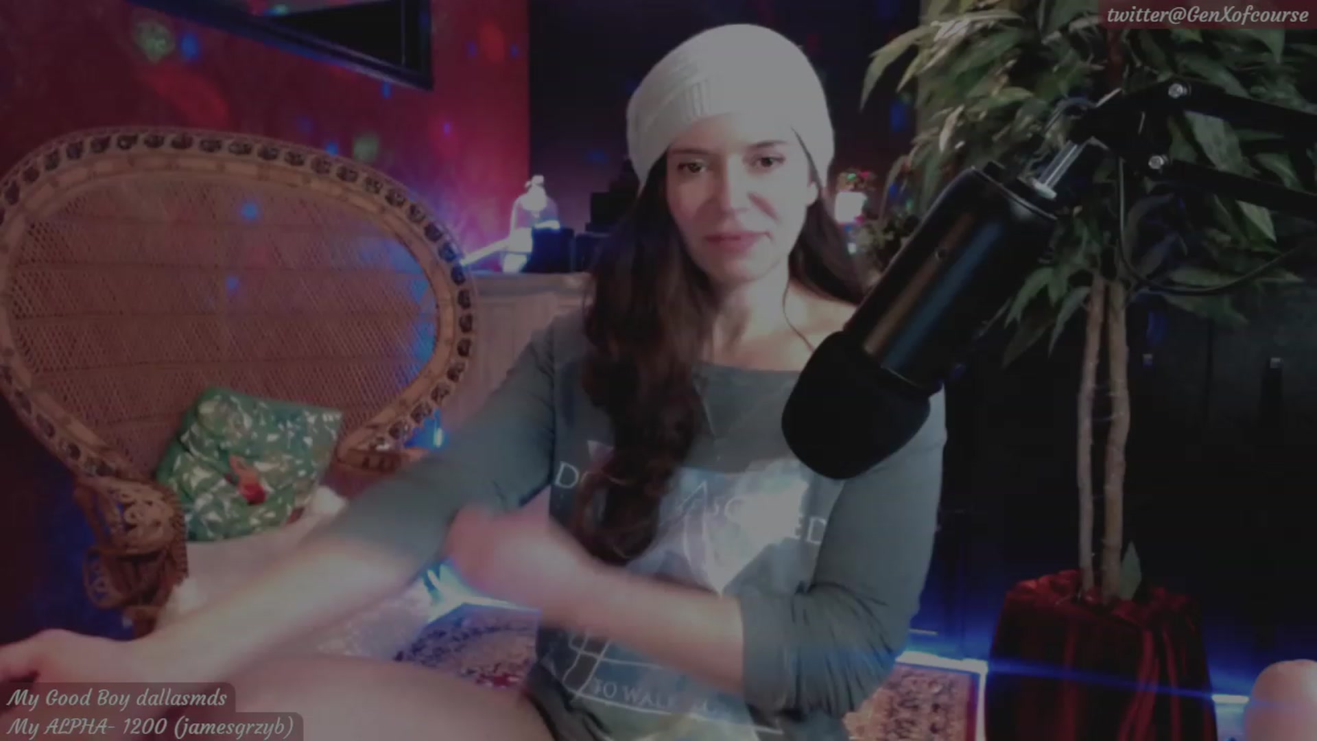 Gallery image thumbnail from THE_RED_ROOM's myfreecams stream on, 11/18/2022, 01:33 image 1 of 20