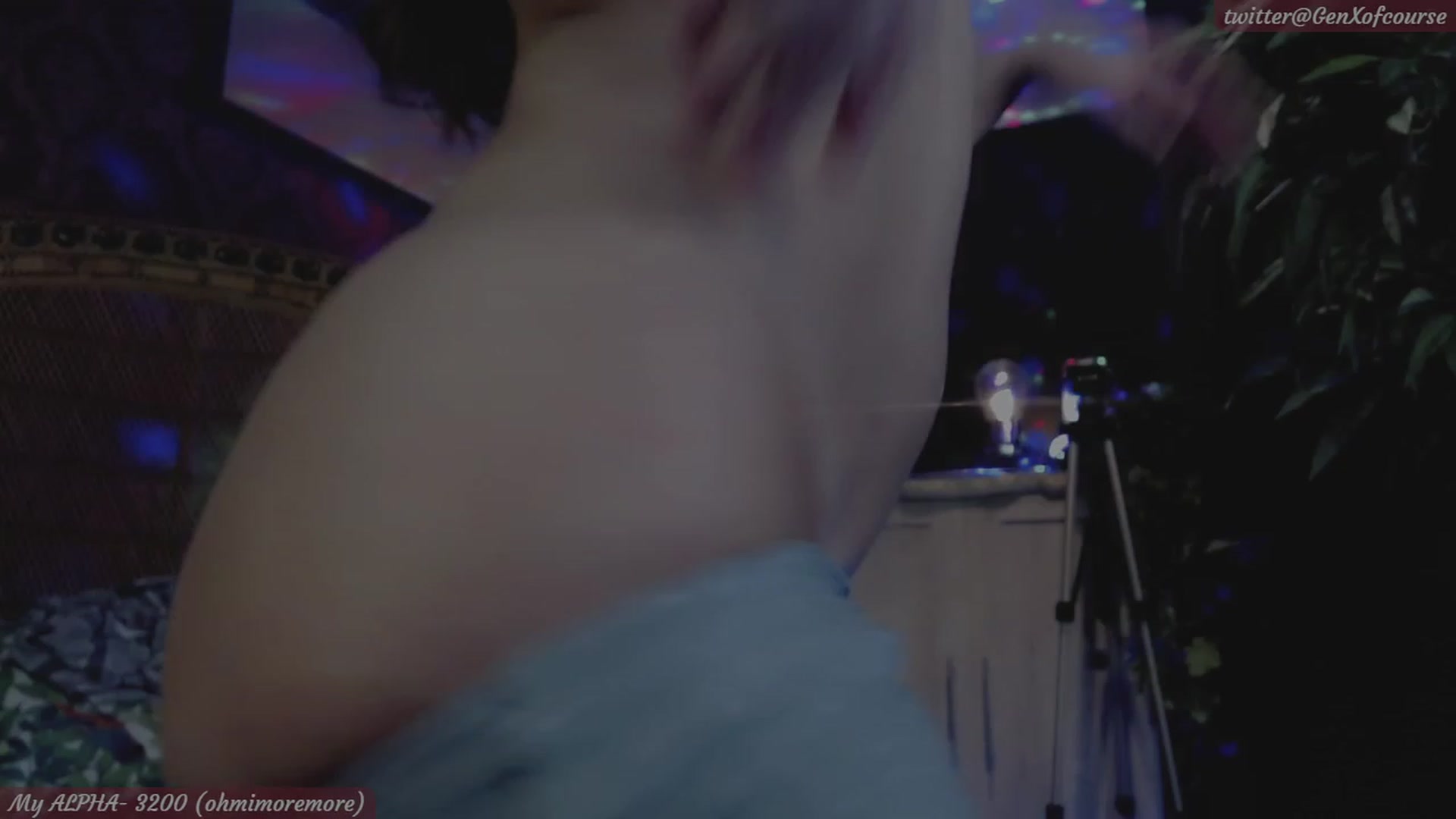 Gallery image thumbnail from THE_RED_ROOM's myfreecams stream on, 11/24/2022, 04:04 image 15 of 20