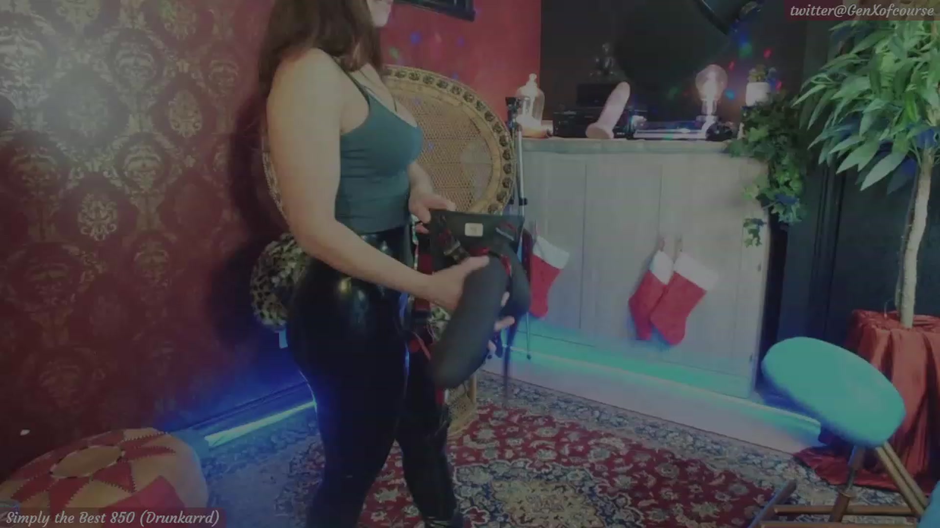Gallery image thumbnail from THE_RED_ROOM's myfreecams stream on, 12/11/2022, 20:08 image 19 of 20
