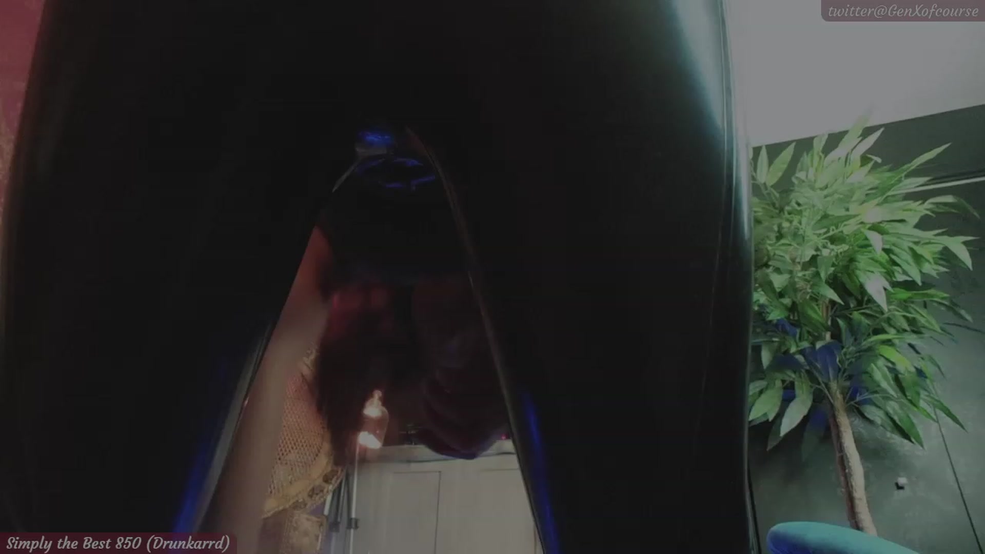 Gallery image thumbnail from THE_RED_ROOM's myfreecams stream on, 12/11/2022, 20:08 image 6 of 20