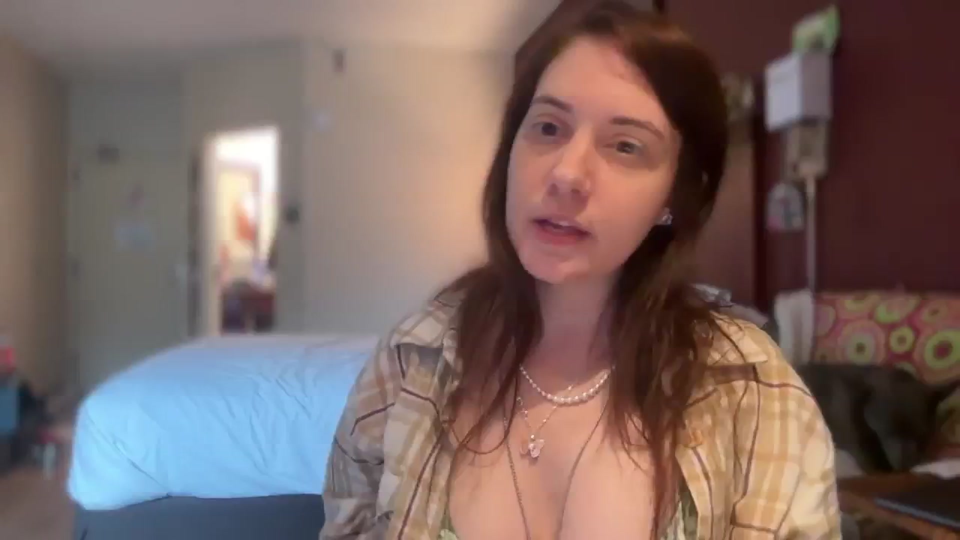 Gallery image thumbnail from THEspot's myfreecams stream on, 03/15/2026, 17:31 image 14 of 20
