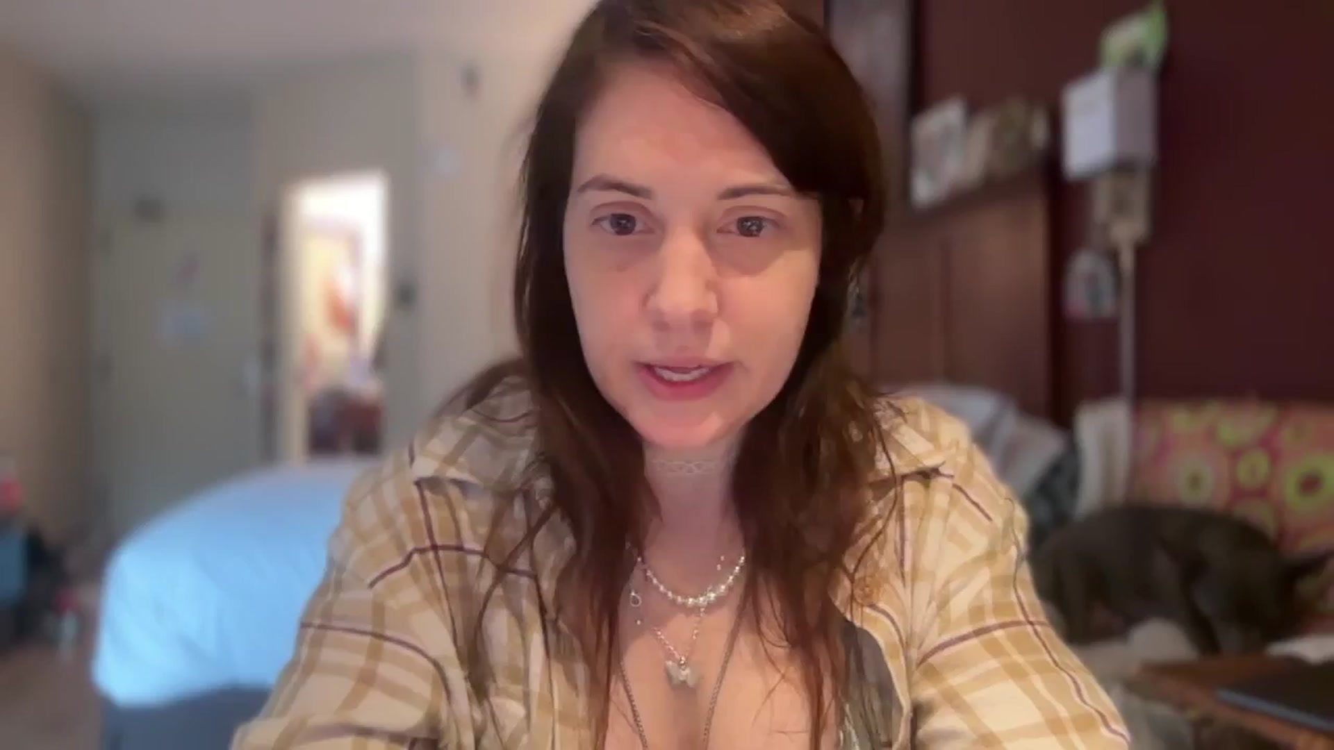Gallery image thumbnail from THEspot's myfreecams stream on, 03/15/2026, 17:31 image 17 of 20