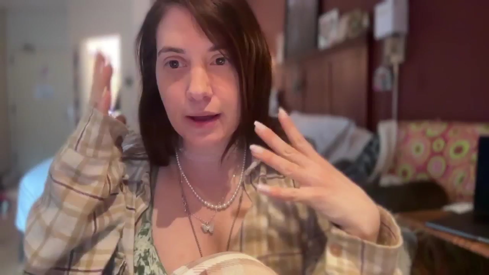 Gallery image thumbnail from THEspot's myfreecams stream on, 03/15/2026, 17:31 image 1 of 20