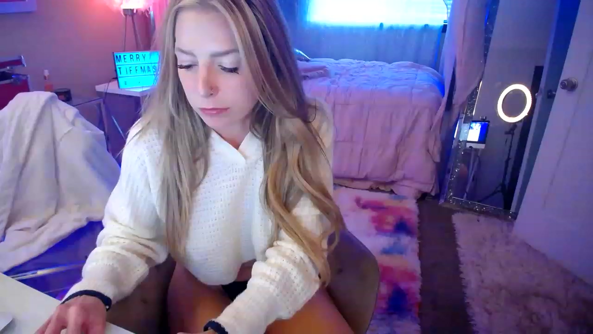 Gallery image thumbnail from TIFFMAS's myfreecams stream on, 12/27/2022, 21:34 image 8 of 20