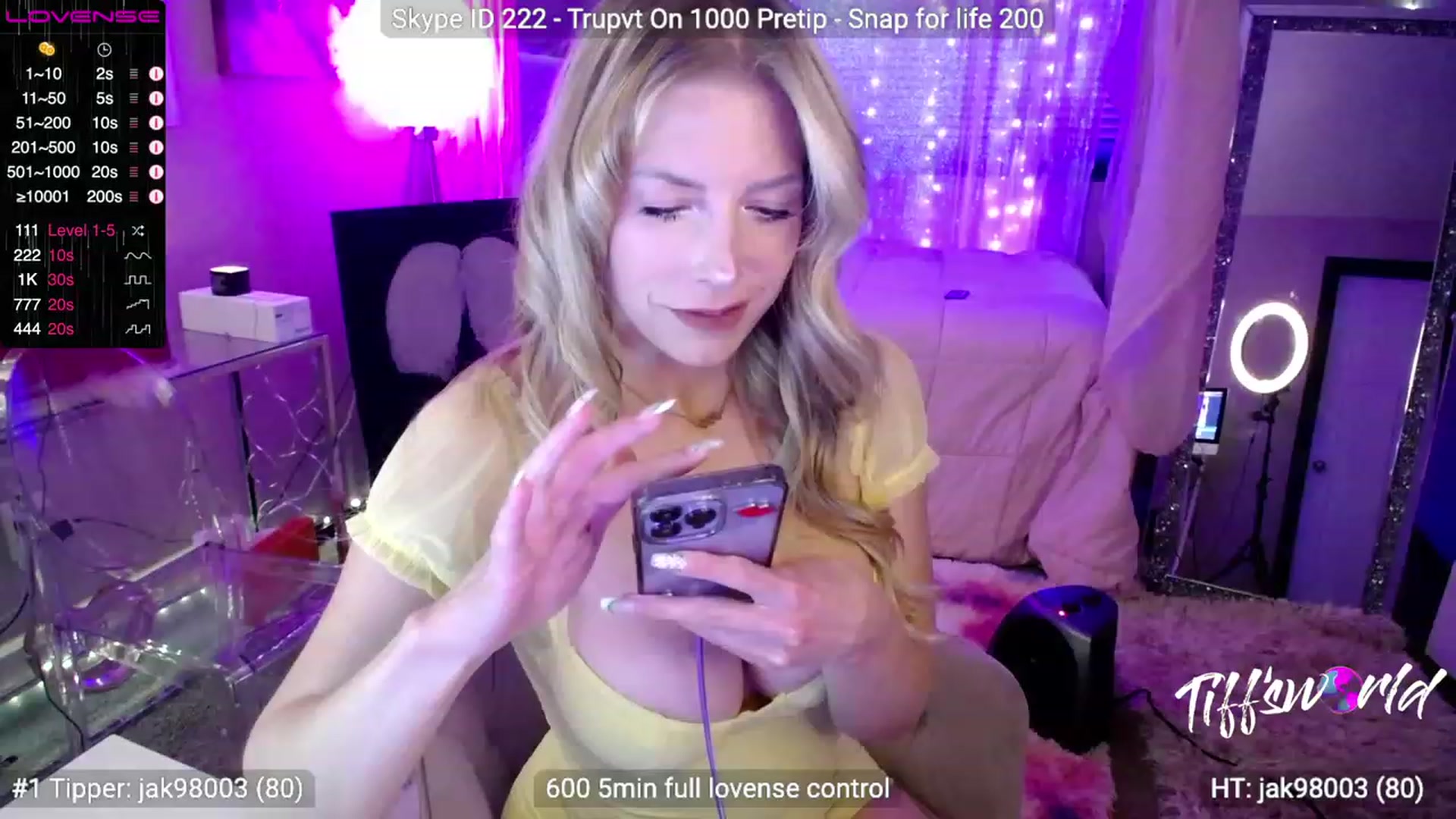 Gallery image thumbnail from TIFFSWORLD's myfreecams stream on, 03/29/2023, 05:47 image 8 of 20