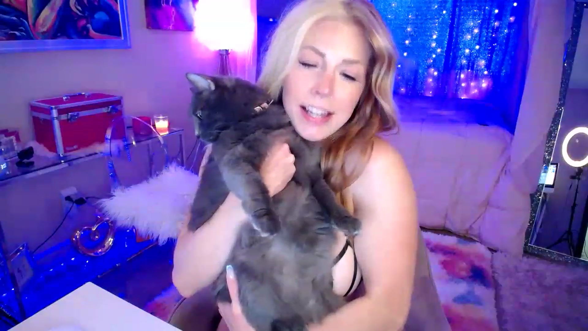 Gallery image thumbnail from TIFFSWORLD's myfreecams stream on, 05/05/2023, 08:30 image 13 of 20