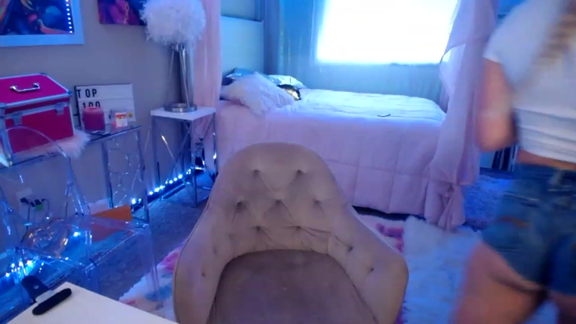 Gallery image thumbnail from TIFFSWORLD's myfreecams stream on, 06/20/2023, 17:30 image 16 of 20