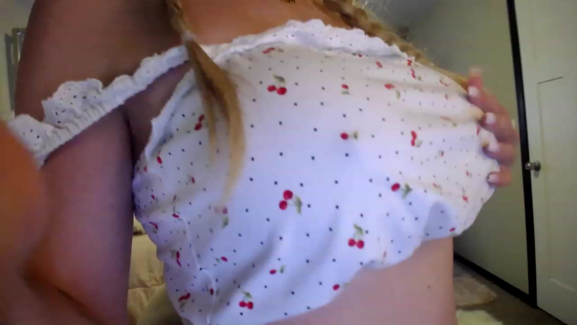 Gallery image thumbnail from TIFFSWORLD's myfreecams stream on, 06/21/2023, 20:03 image 4 of 20