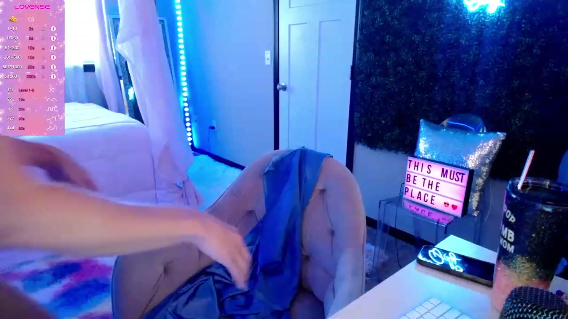 Gallery image thumbnail from TIFFSWORLD's myfreecams stream on, 08/16/2023, 18:50 image 1 of 20