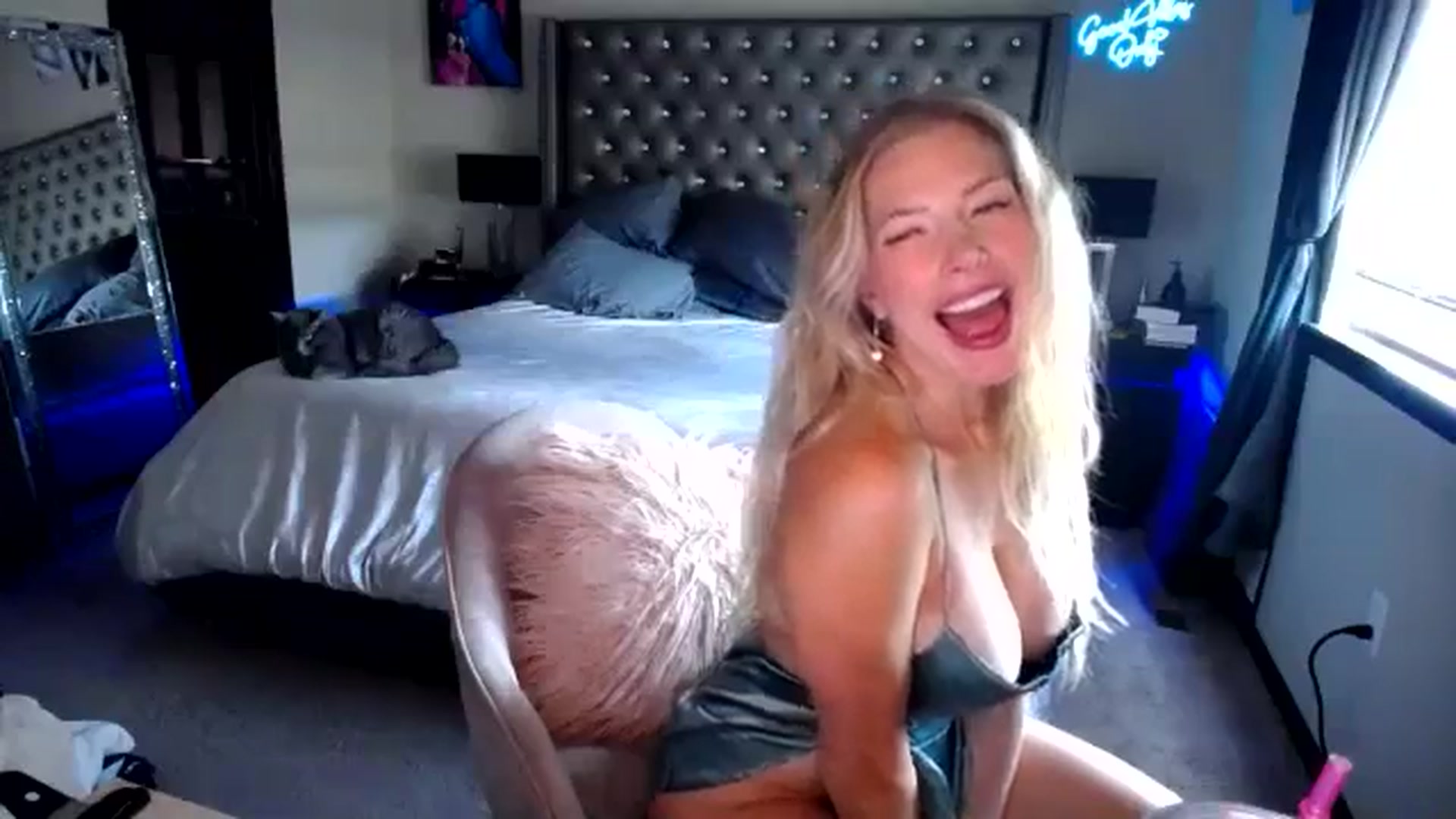 Gallery image thumbnail from TIFFSWORLD's myfreecams stream on, 06/11/2024, 21:41 image 5 of 20