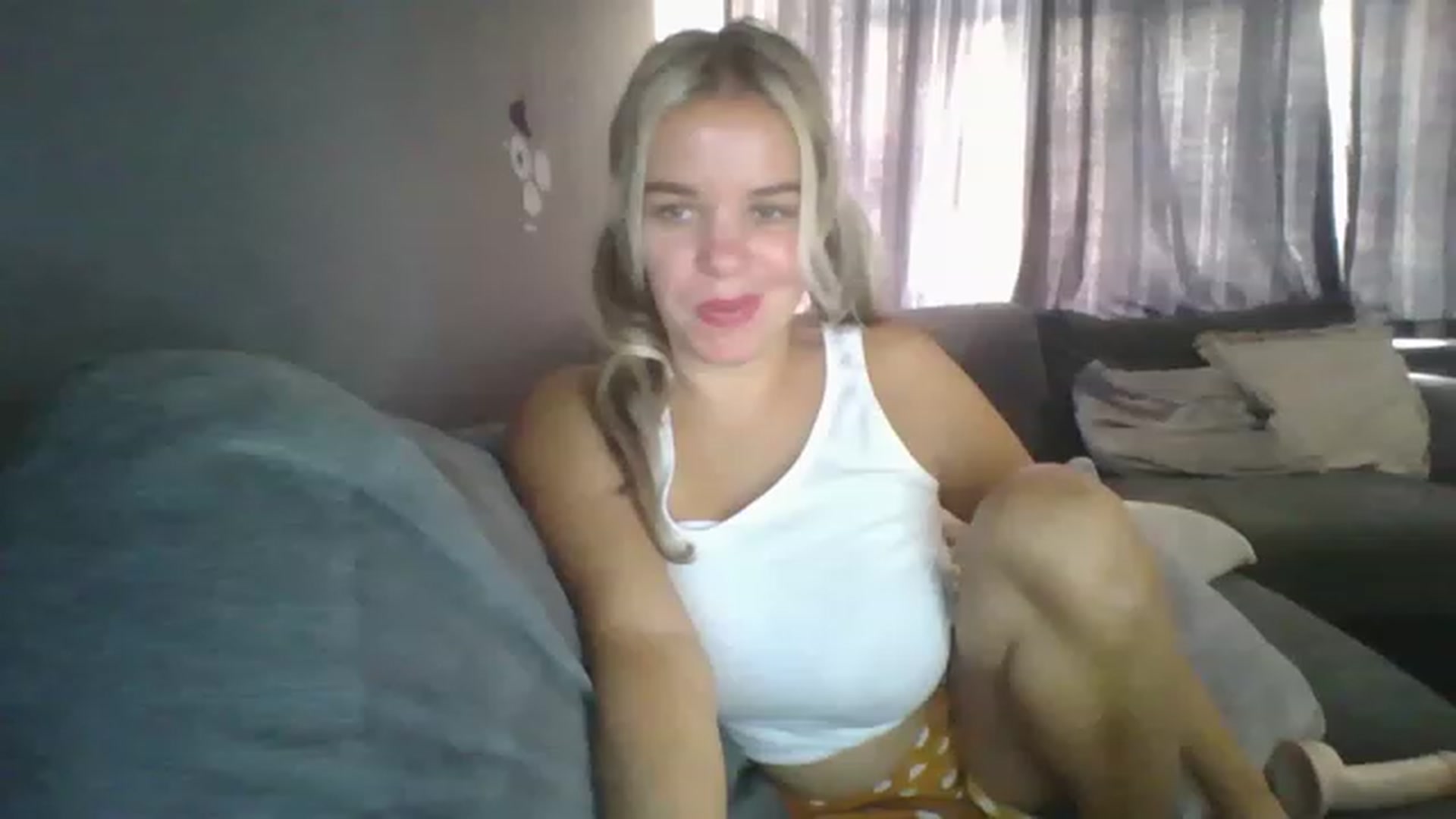 Gallery image thumbnail from TILLY2021's myfreecams stream on, 11/14/2022, 15:19 image 13 of 20