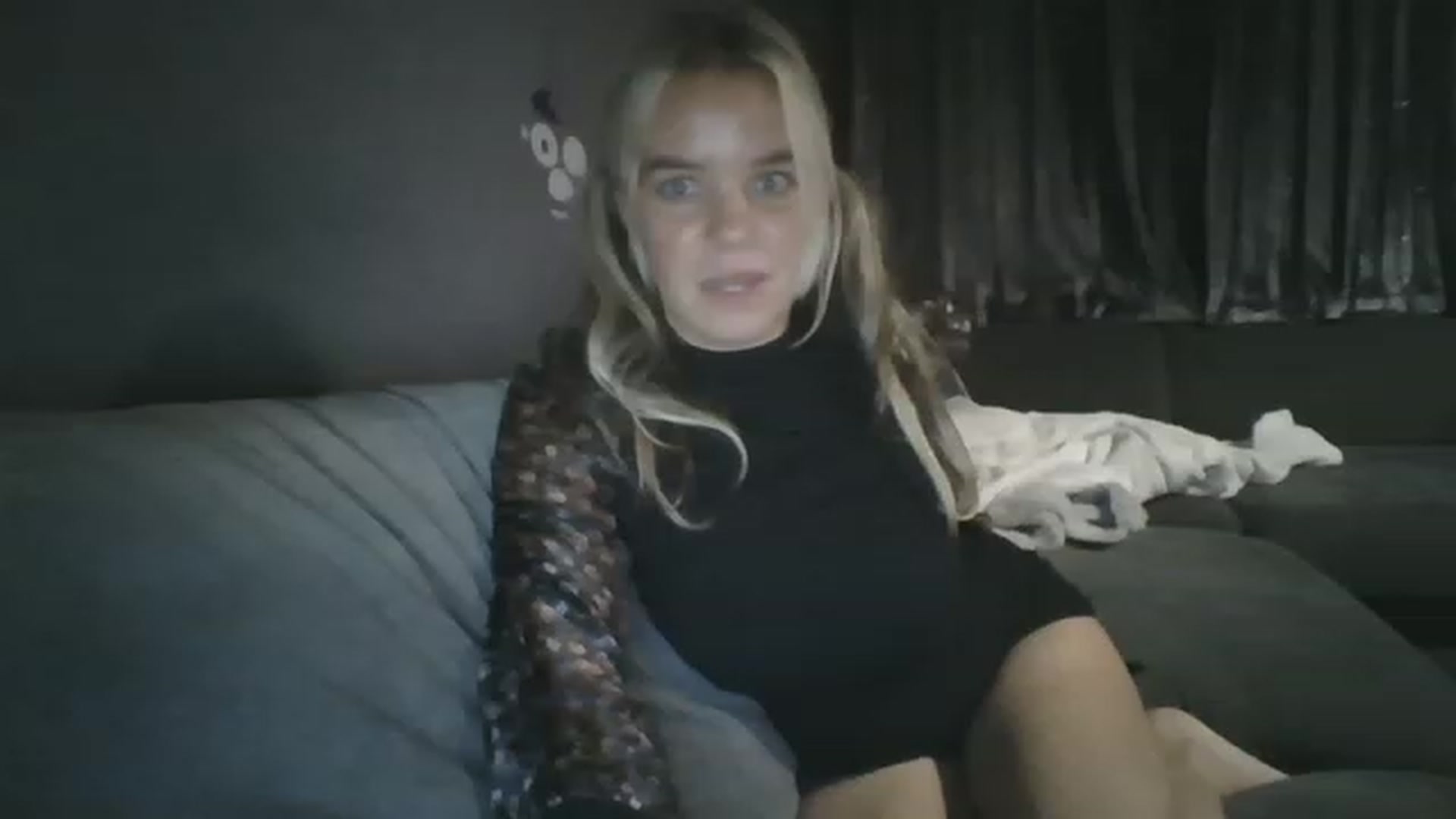 Gallery image thumbnail from TILLY2021's myfreecams stream on, 12/01/2022, 22:22 image 18 of 20