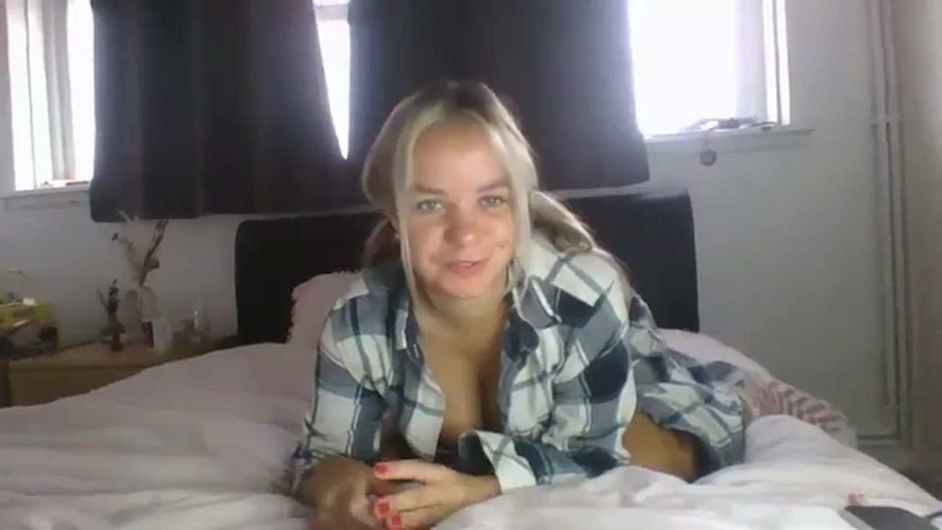 Gallery image thumbnail from TILLY2021's myfreecams stream on, 11/16/2023, 11:56 image 3 of 20