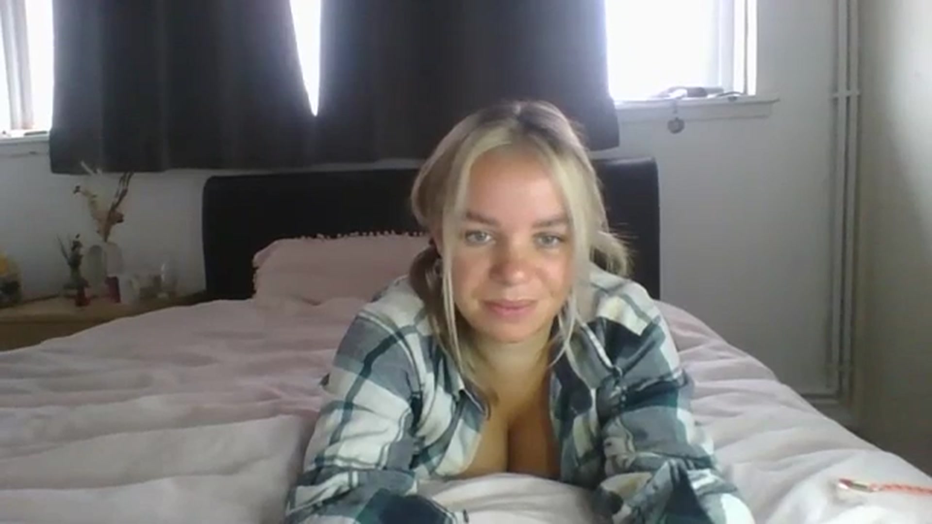 Gallery image thumbnail from TILLY2021's myfreecams stream on, 11/16/2023, 12:35 image 2 of 20