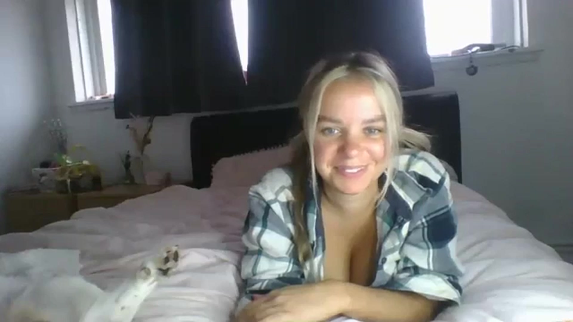 Gallery image thumbnail from TILLY2021's myfreecams stream on, 11/16/2023, 15:18 image 14 of 20