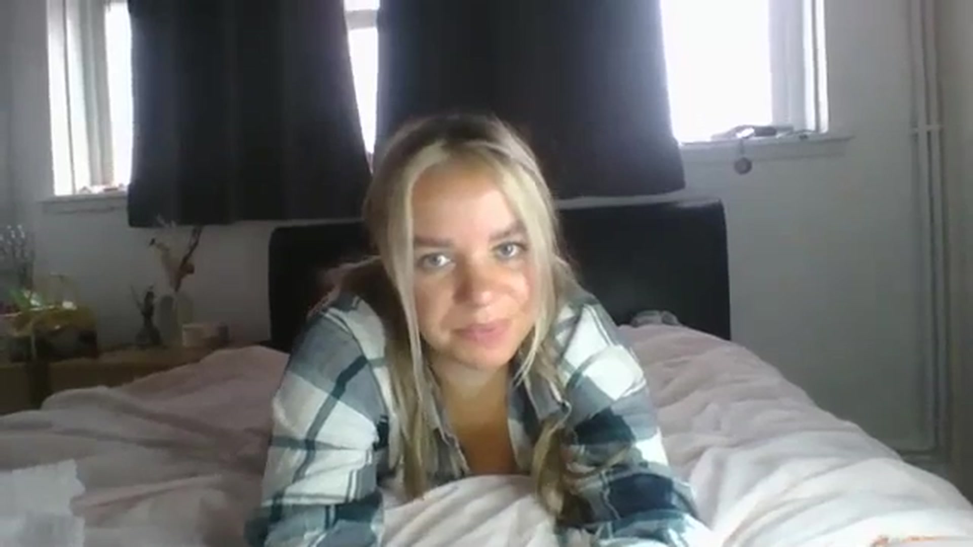 Gallery image thumbnail from TILLY2021's myfreecams stream on, 11/16/2023, 15:18 image 9 of 20