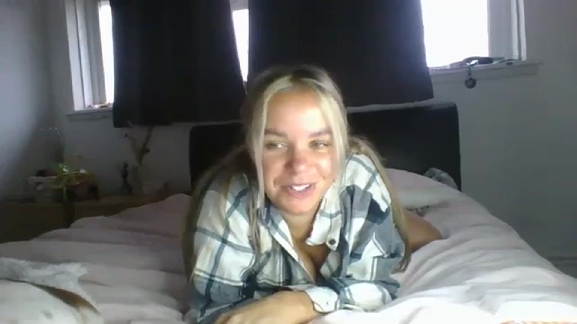 Gallery image thumbnail from TILLY2021's myfreecams stream on, 11/16/2023, 15:18 image 19 of 20