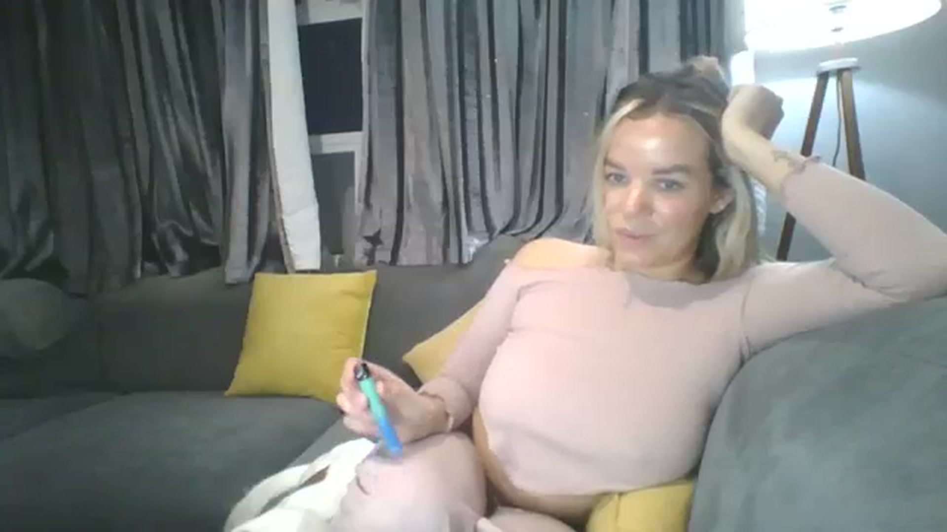 Gallery image thumbnail from TILLY2021's myfreecams stream on, 03/15/2024, 19:11 image 7 of 20