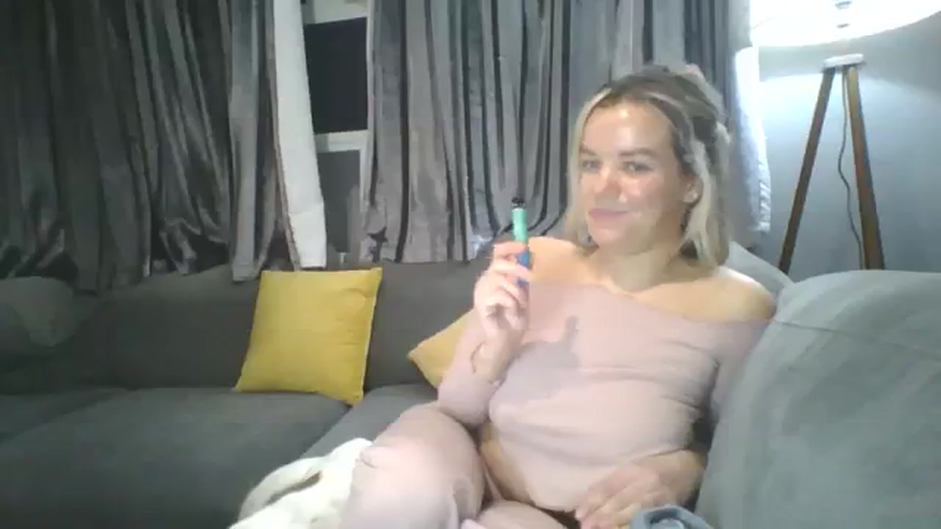 Gallery image thumbnail from TILLY2021's myfreecams stream on, 03/15/2024, 19:11 image 10 of 20