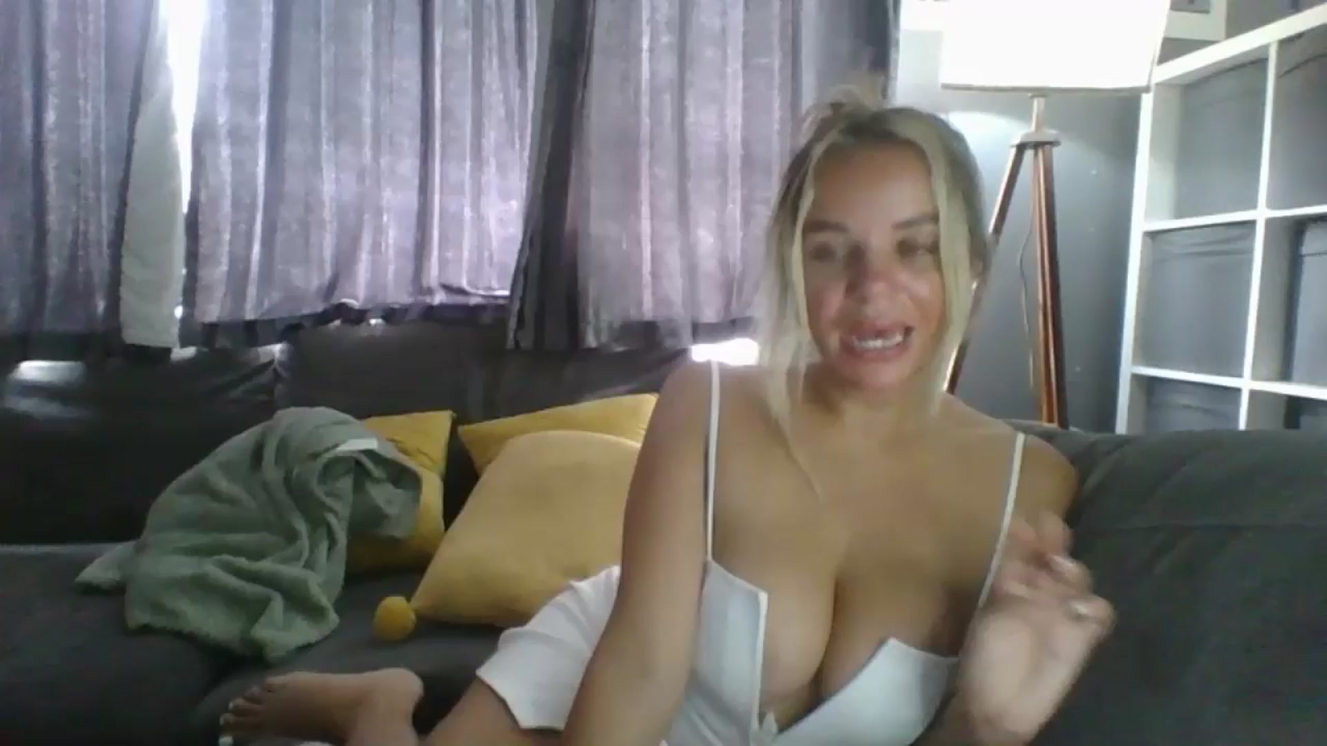 Gallery image thumbnail from TILLY2021's myfreecams stream on, 07/05/2024, 15:20 image 4 of 20