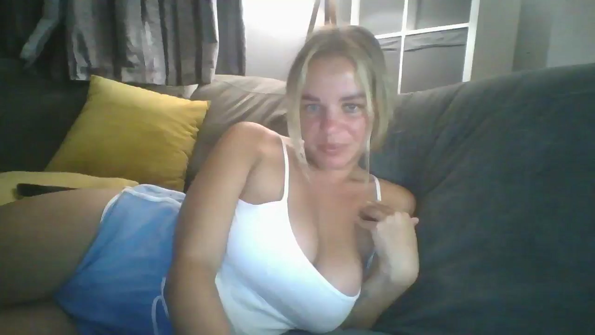 Gallery image thumbnail from TILLY2021's myfreecams stream on, 07/18/2024, 22:50 image 1 of 20