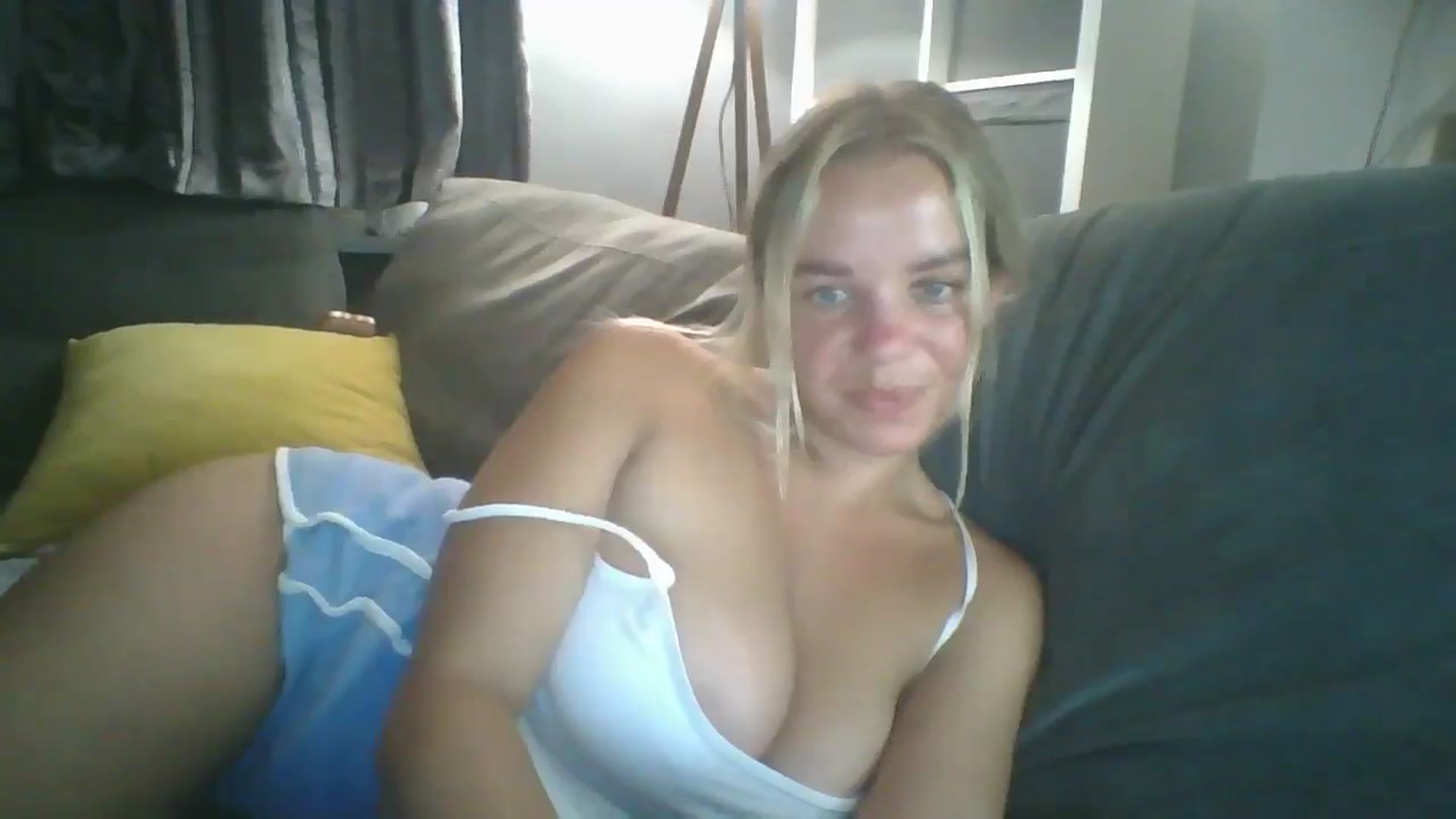 Gallery image thumbnail from TILLY2021's myfreecams stream on, 07/18/2024, 22:50 image 17 of 20